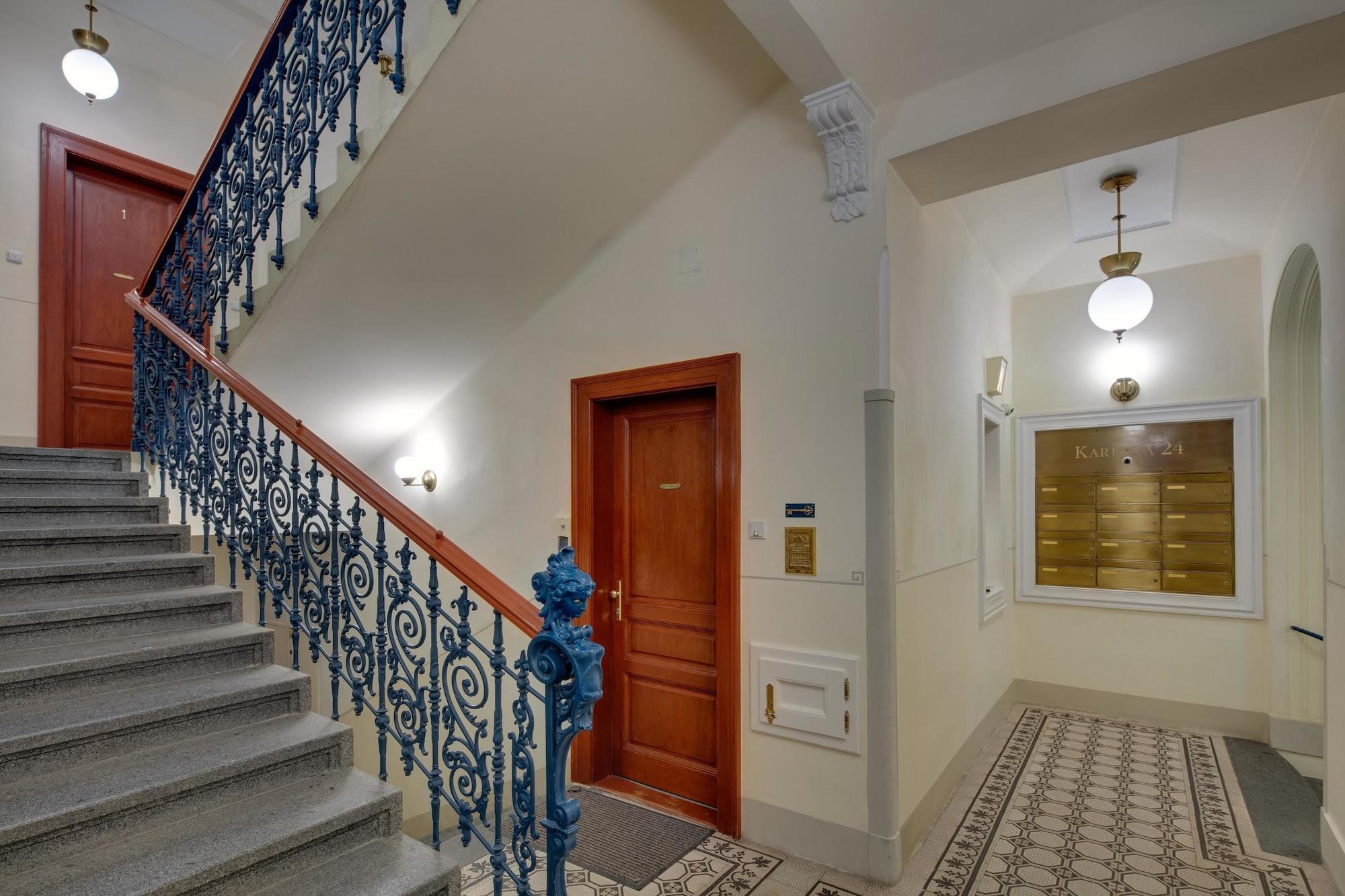 Vista Lobby Charles Bridge Premium Apartments
