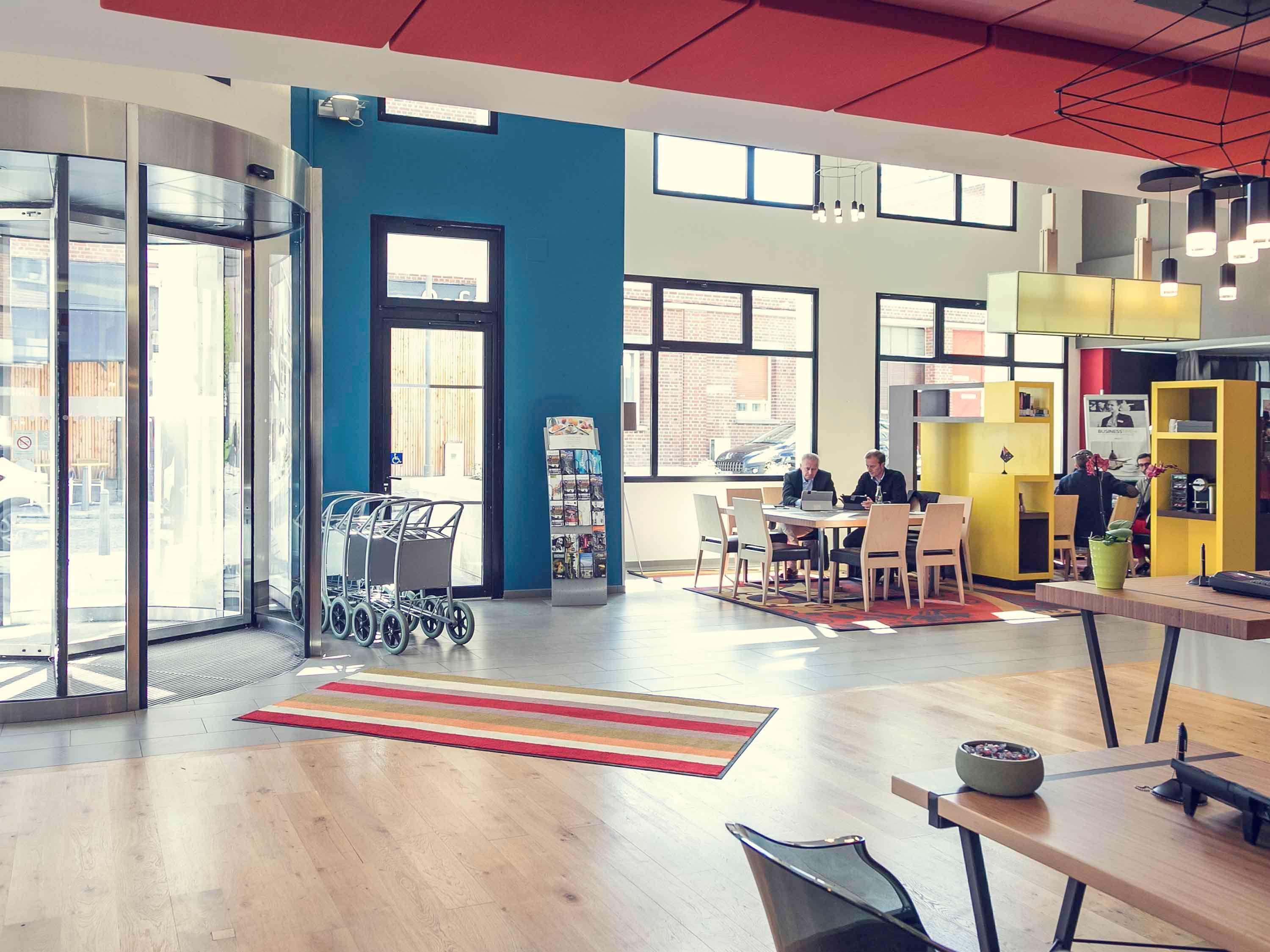 Vista Lobby Mercure Amiens Cathedrale