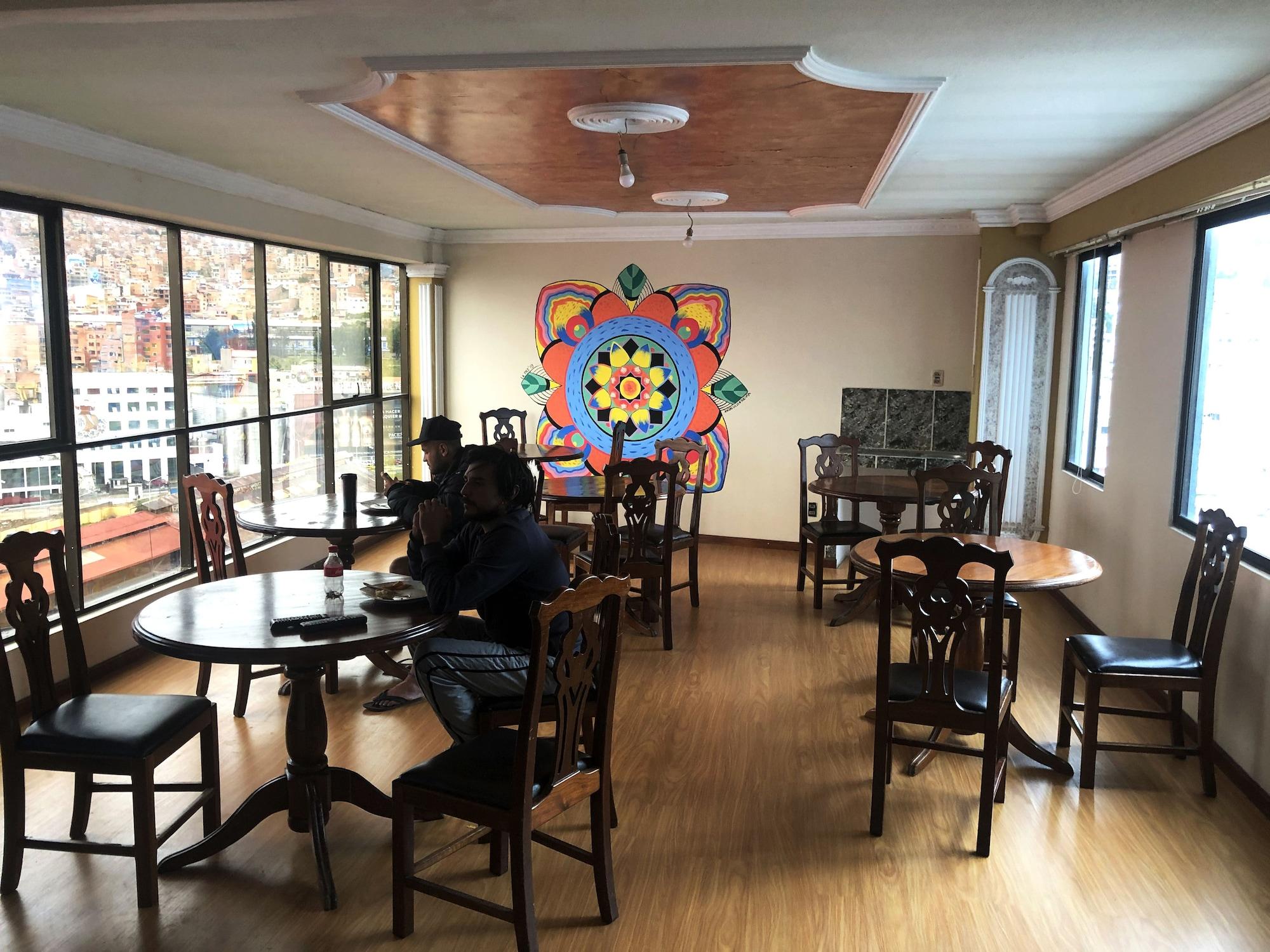 Restaurant The Rooftop Hostel Bolivia