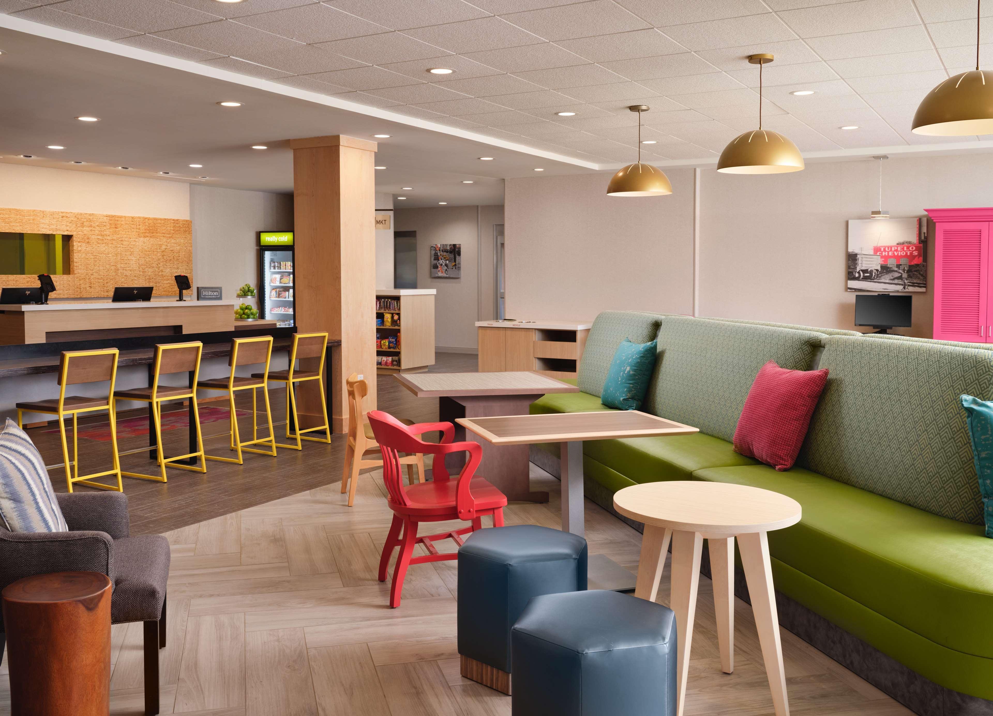 Vista Lobby Home2 Suites By Hilton Tupelo, Ms