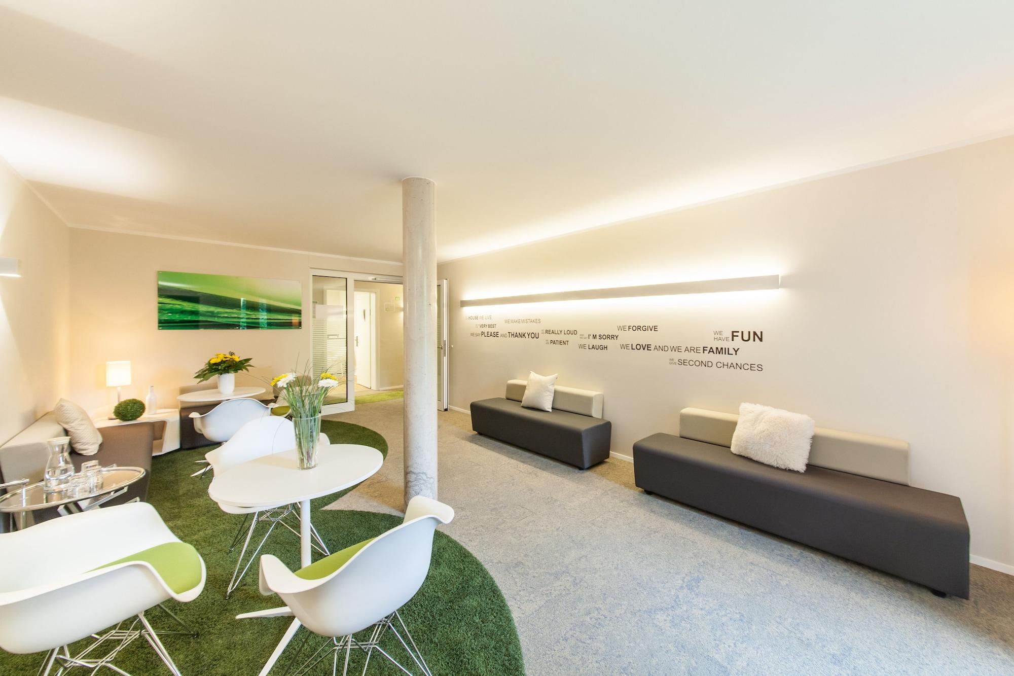 Vista Lobby Candlewood Suites Furth by IHG