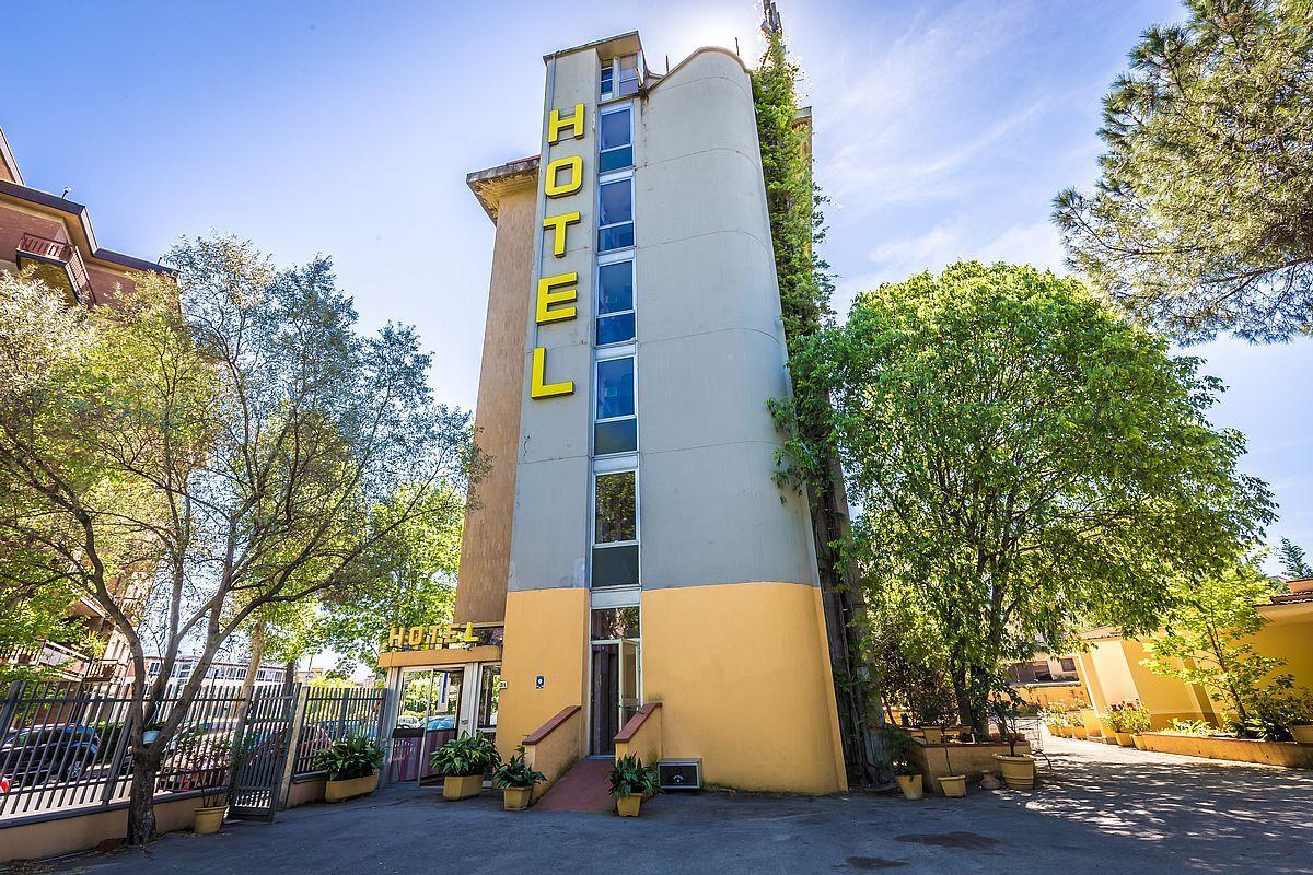 Vista Exterior Hotel Real