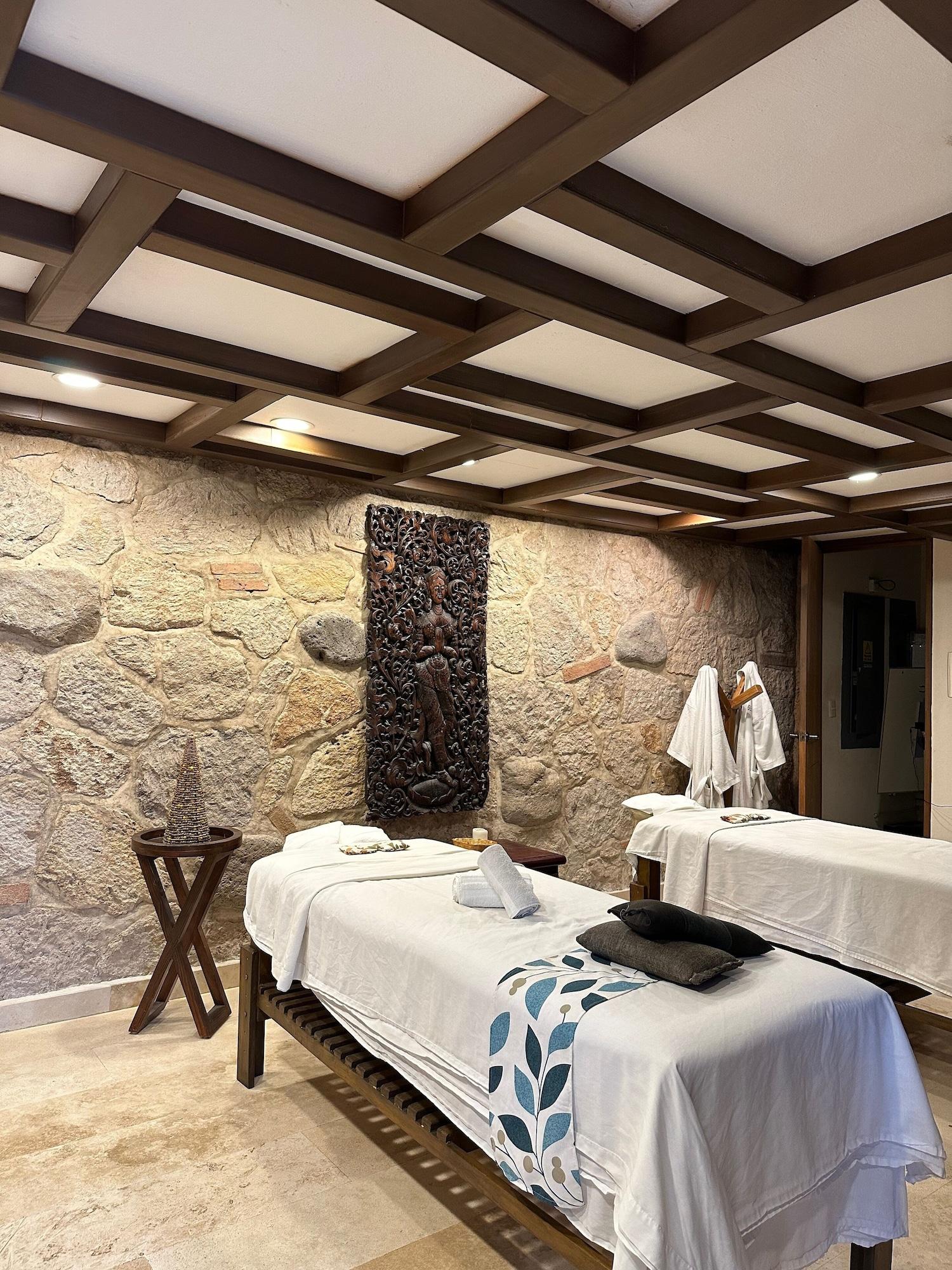 Spa Hotel Lindo Ajijic B&B