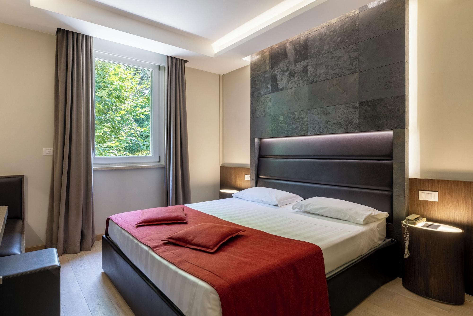 Habitación UNAHOTELS Villa dei Platani Foligno