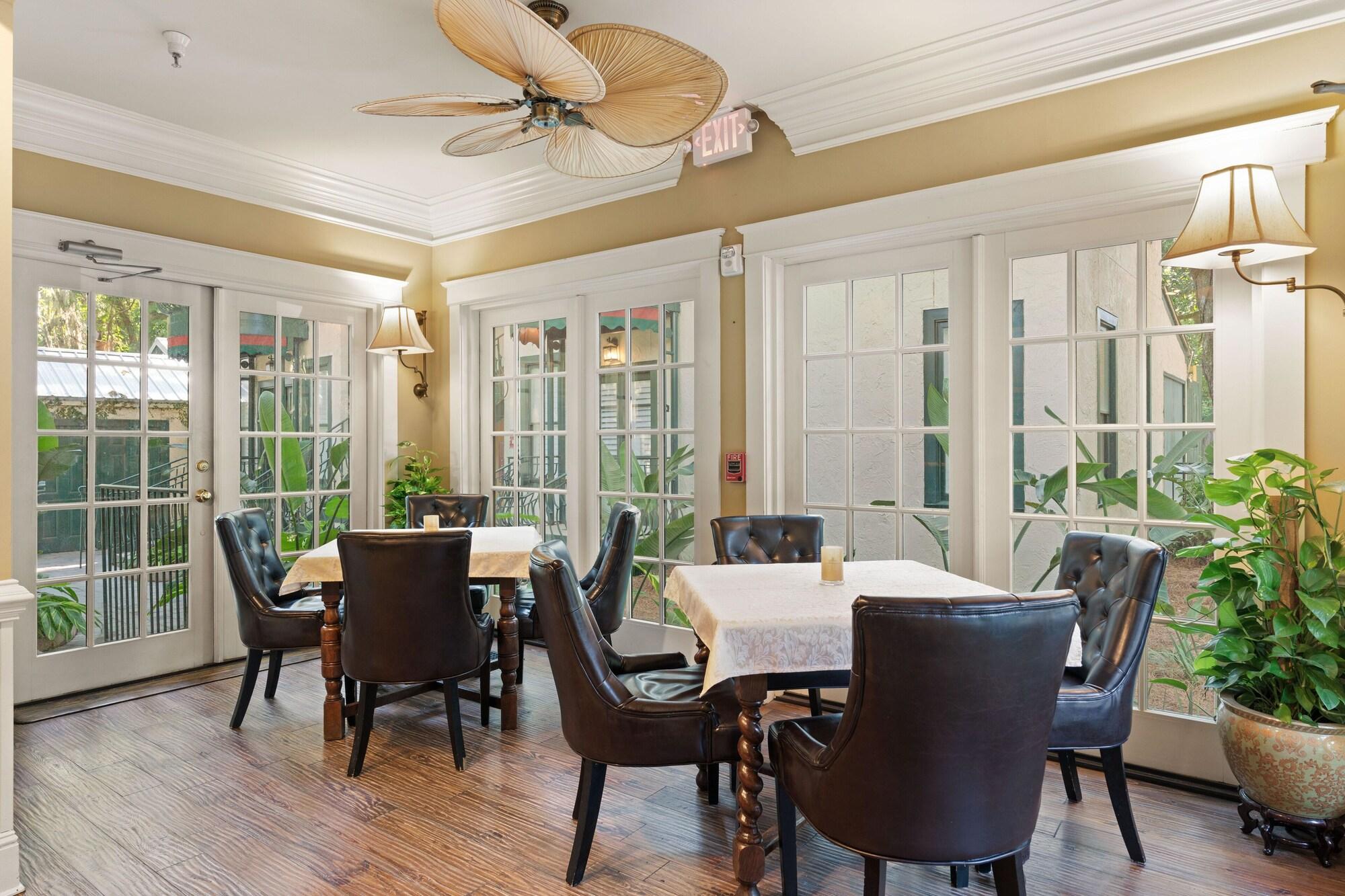 Restaurant Village Inn and Pub - Adults Only