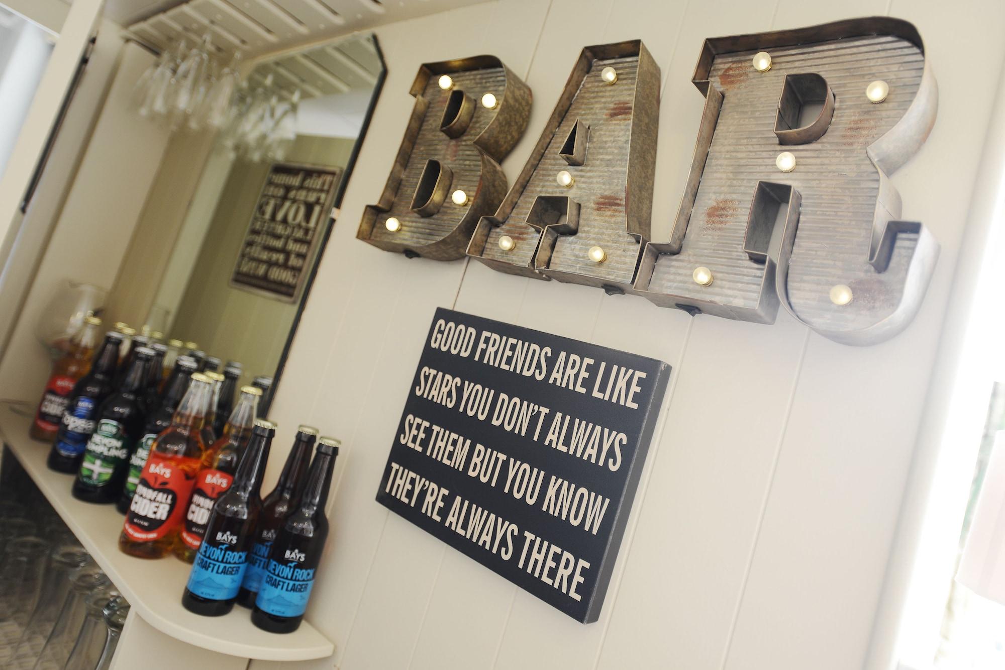 Bar/Salón Cleveland Hotel