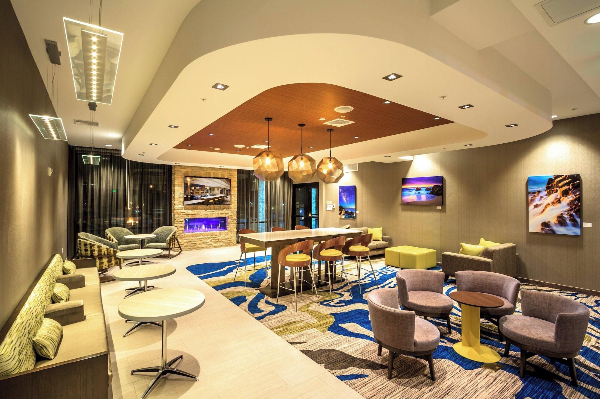 Vista Lobby SpringHill Suites by Marriott The Dunes On Monterey Bay