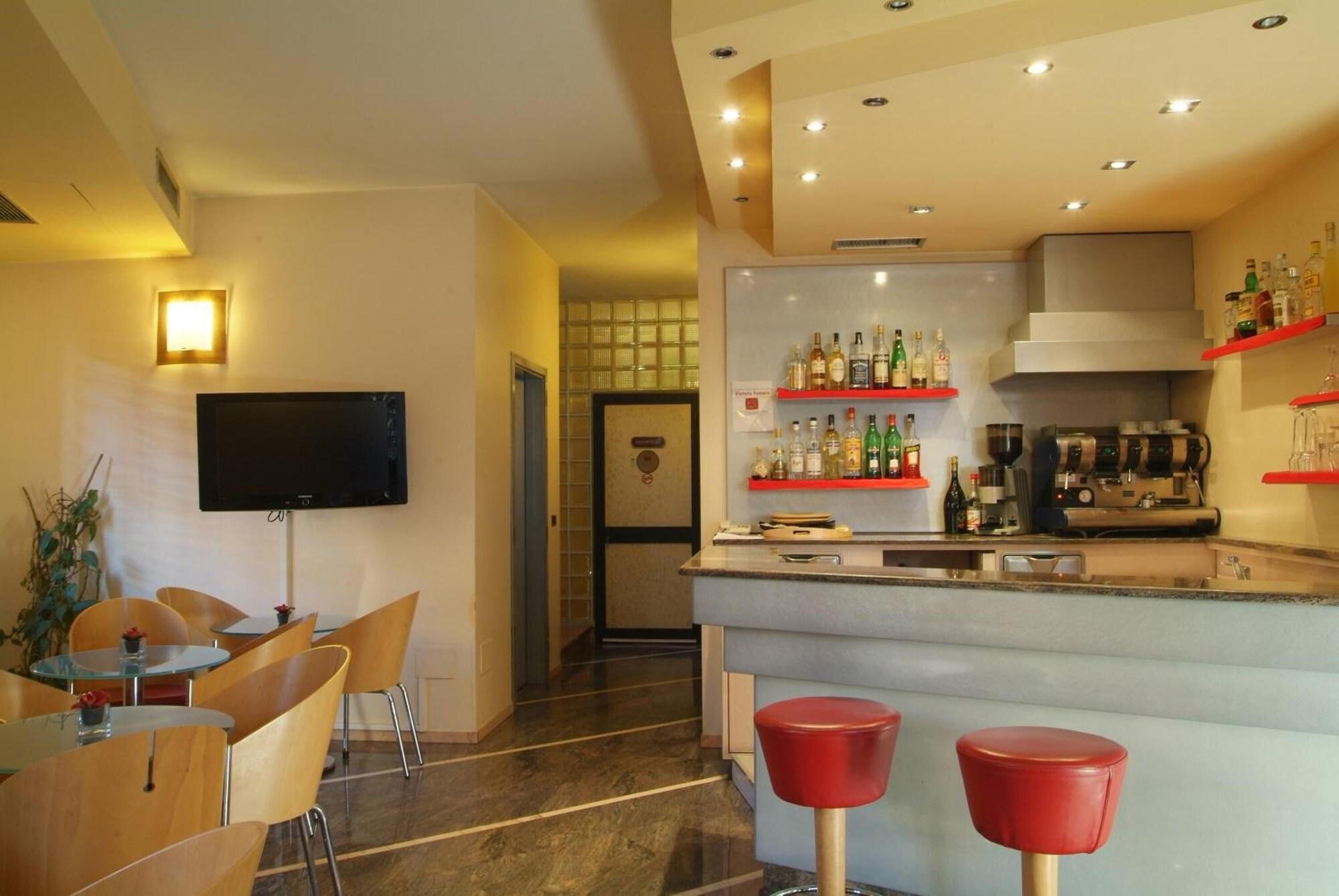 Bar/Salón Hotel Maxim