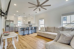 Alquiler Vacacional - Bay St Louis Home w/ Deck, Near Hollywood Casino!