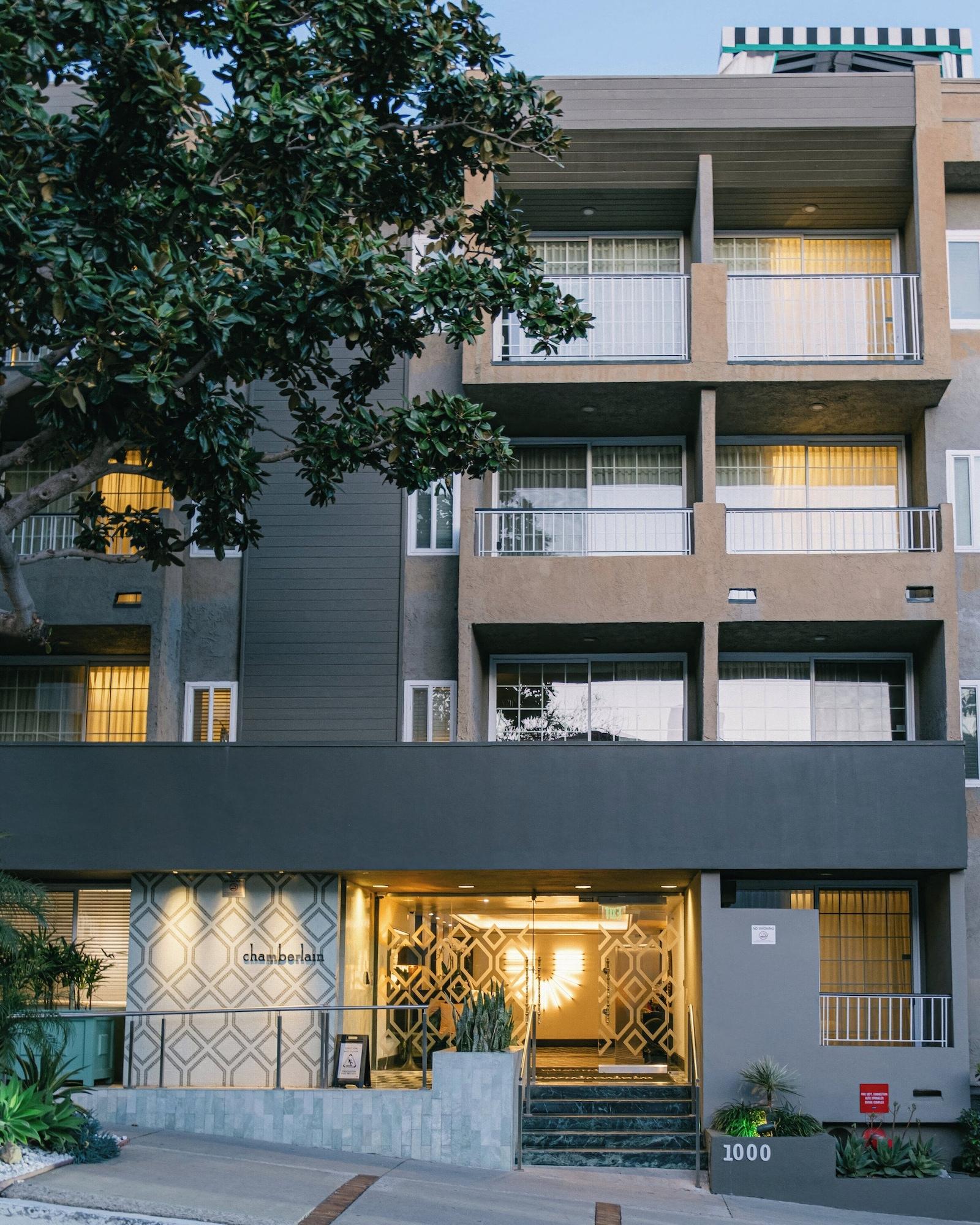 Vista Exterior Chamberlain West Hollywood