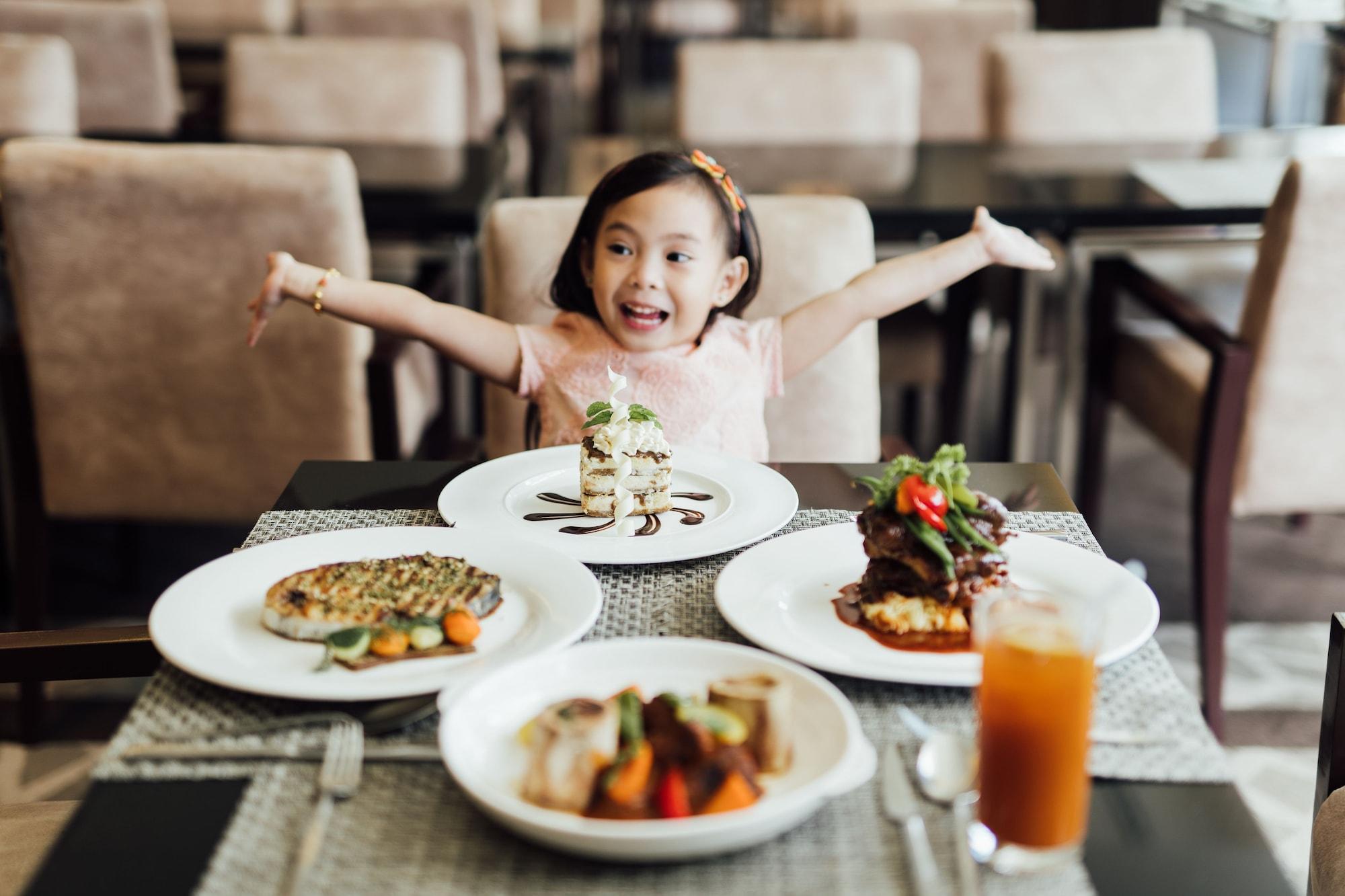Restaurant Seda Centrio - Newly Renovated