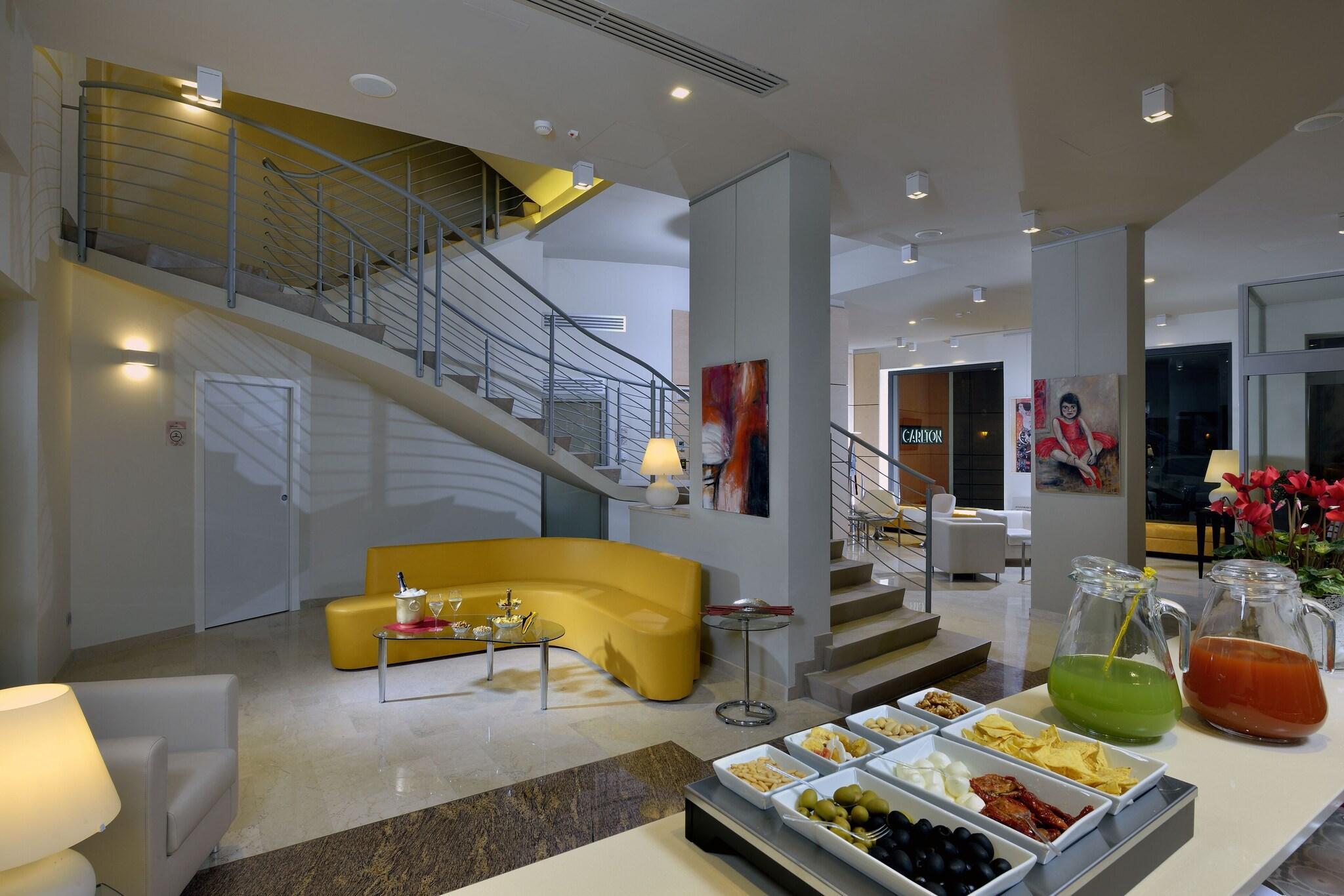 Bar/Salón Hotel Carlton