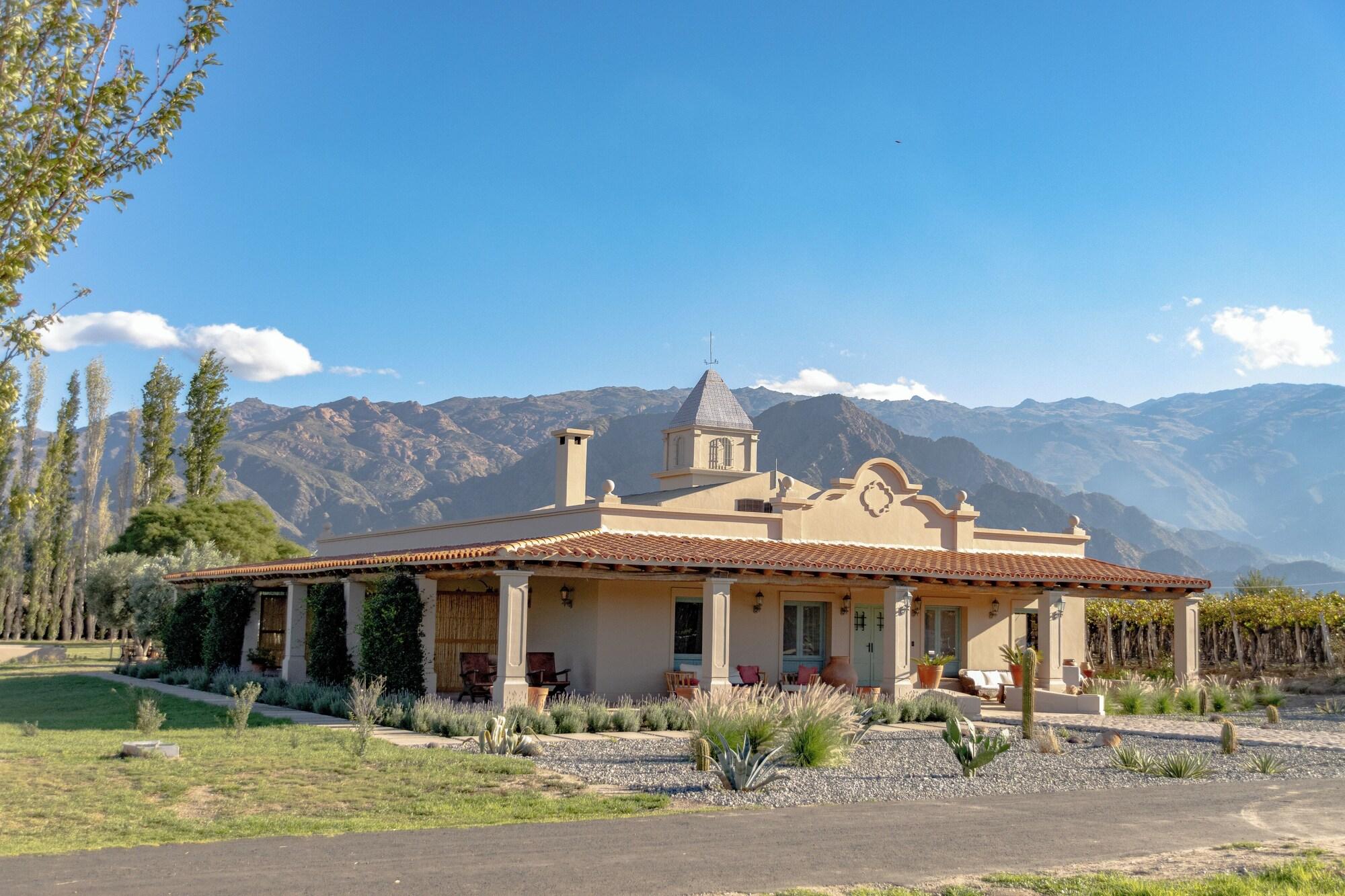 Vista Exterior El Porvenir Wine Lodge