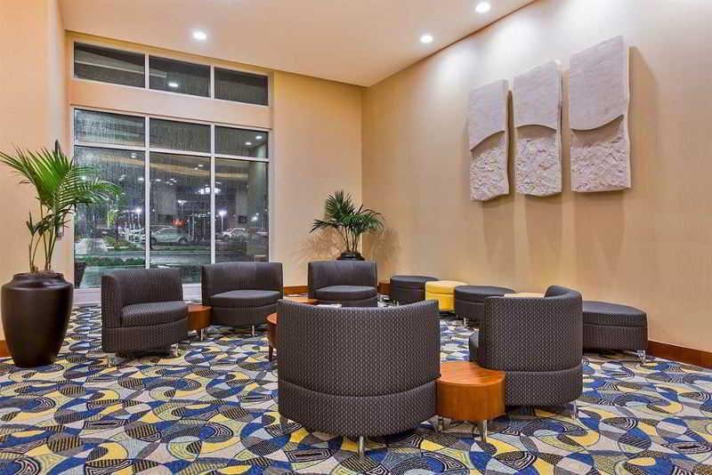 Vista Lobby Hampton Inn & Suites Downtown Owensboro/Waterfront