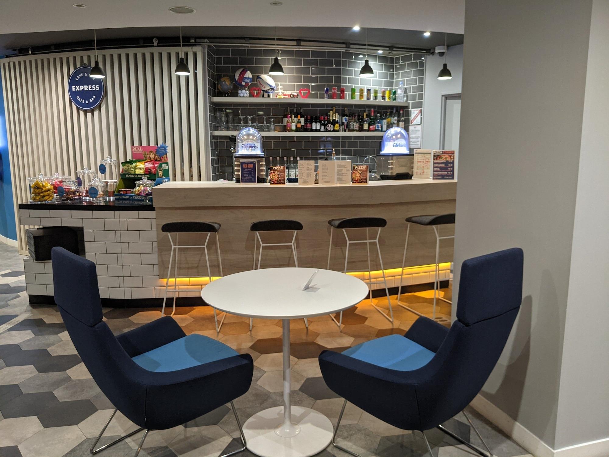 Bar/Salón Holiday Inn Express Paris - Velizy by IHG