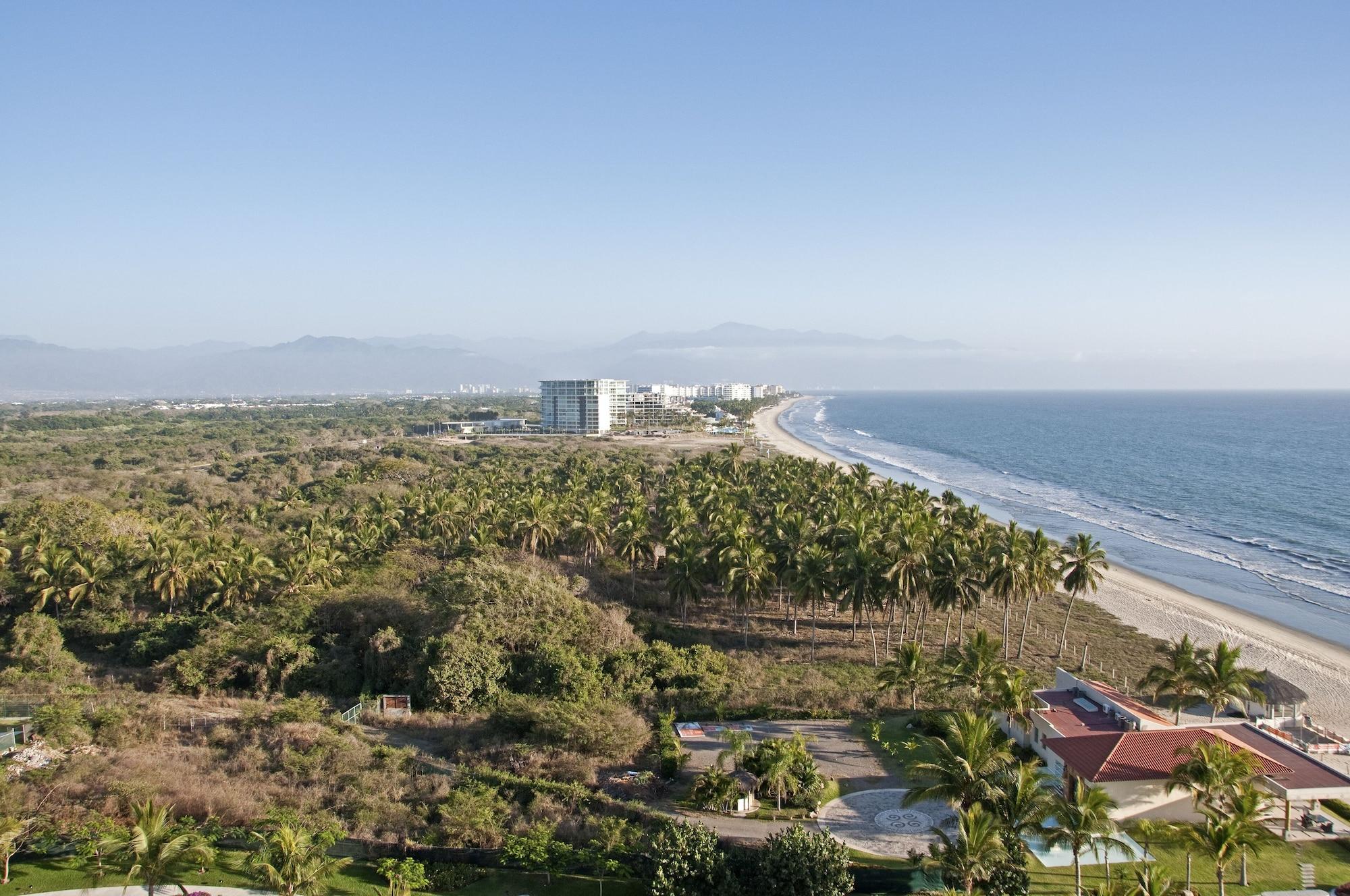Vista Exterior Delcanto Residences by LaTour