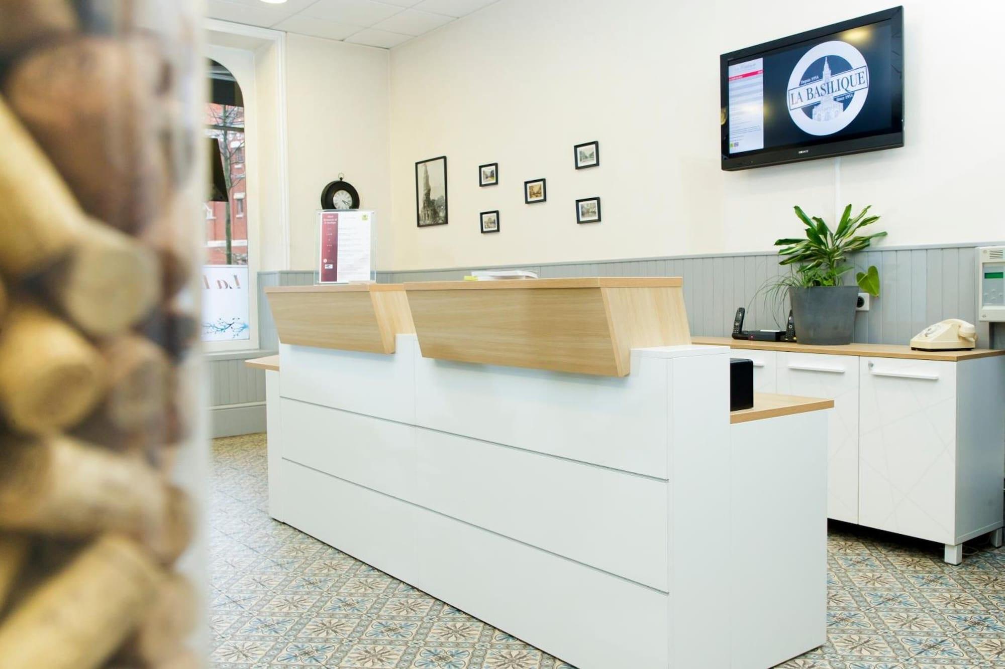 Vista Lobby Hotel & Restaurant de la Basilique