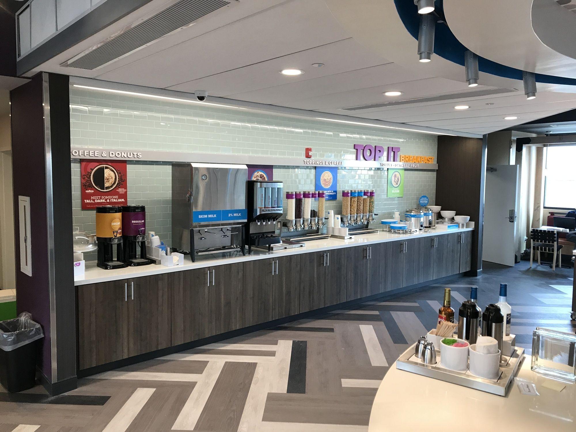 Restaurant Tru by Hilton Cedar Rapids Westdale