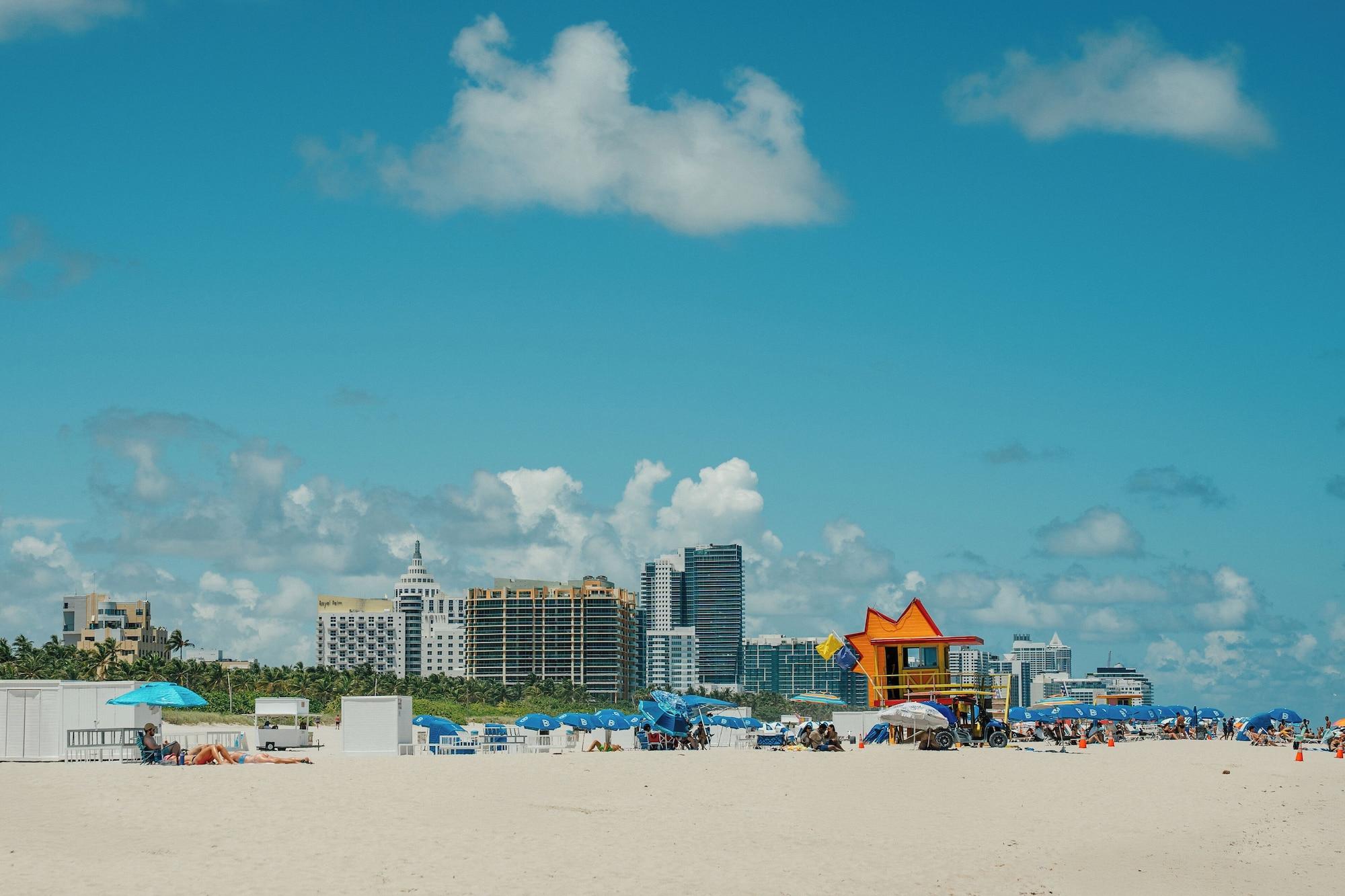 Playa Iberostar Waves Miami Beach