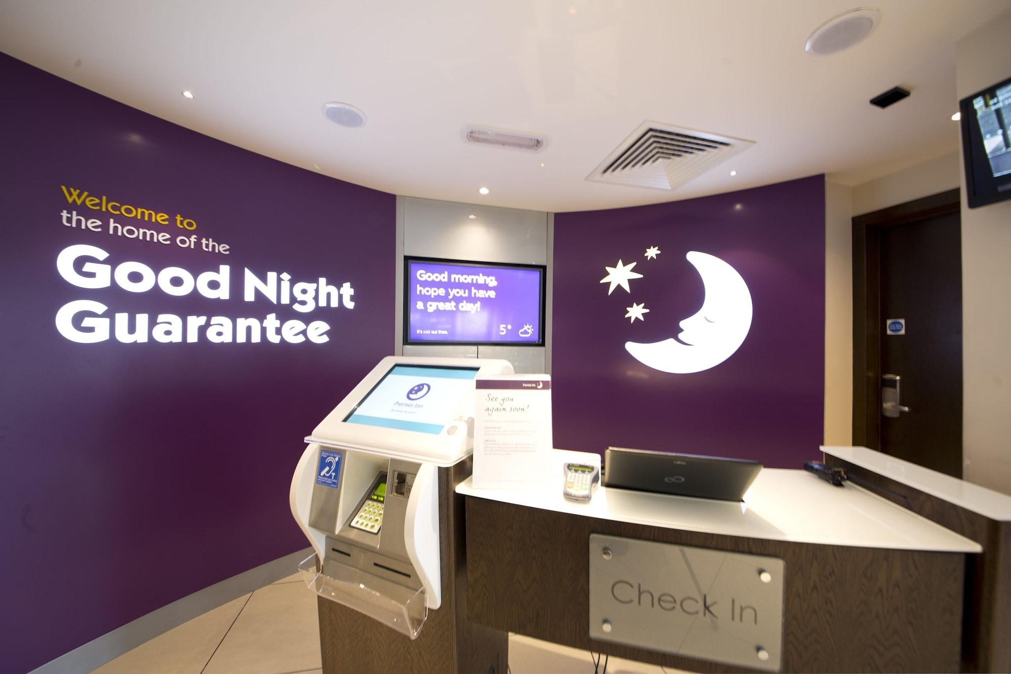 Vista Lobby Premier Inn St Andrews