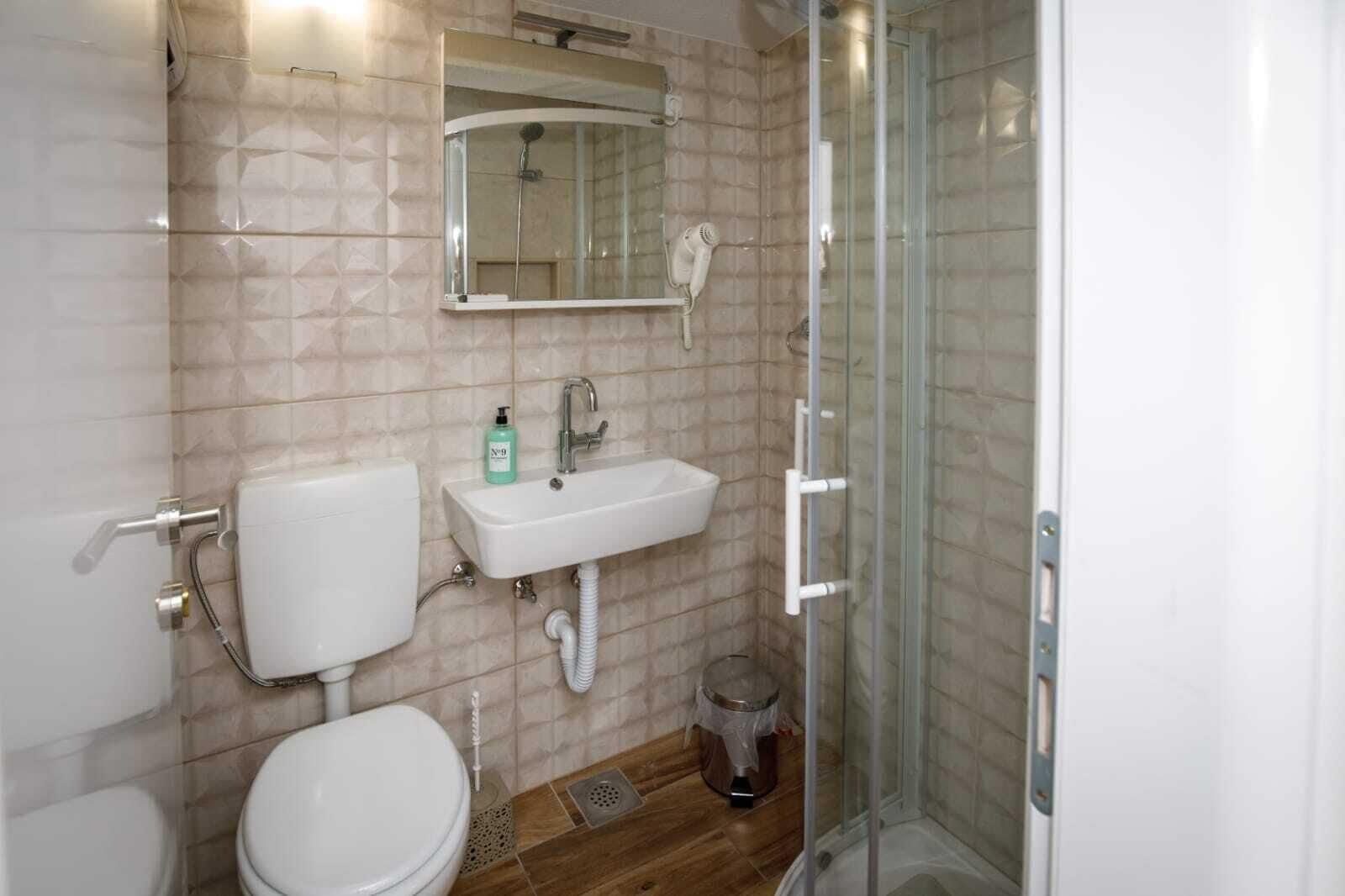 Equipamiento de Habitación Prenocite Kastel