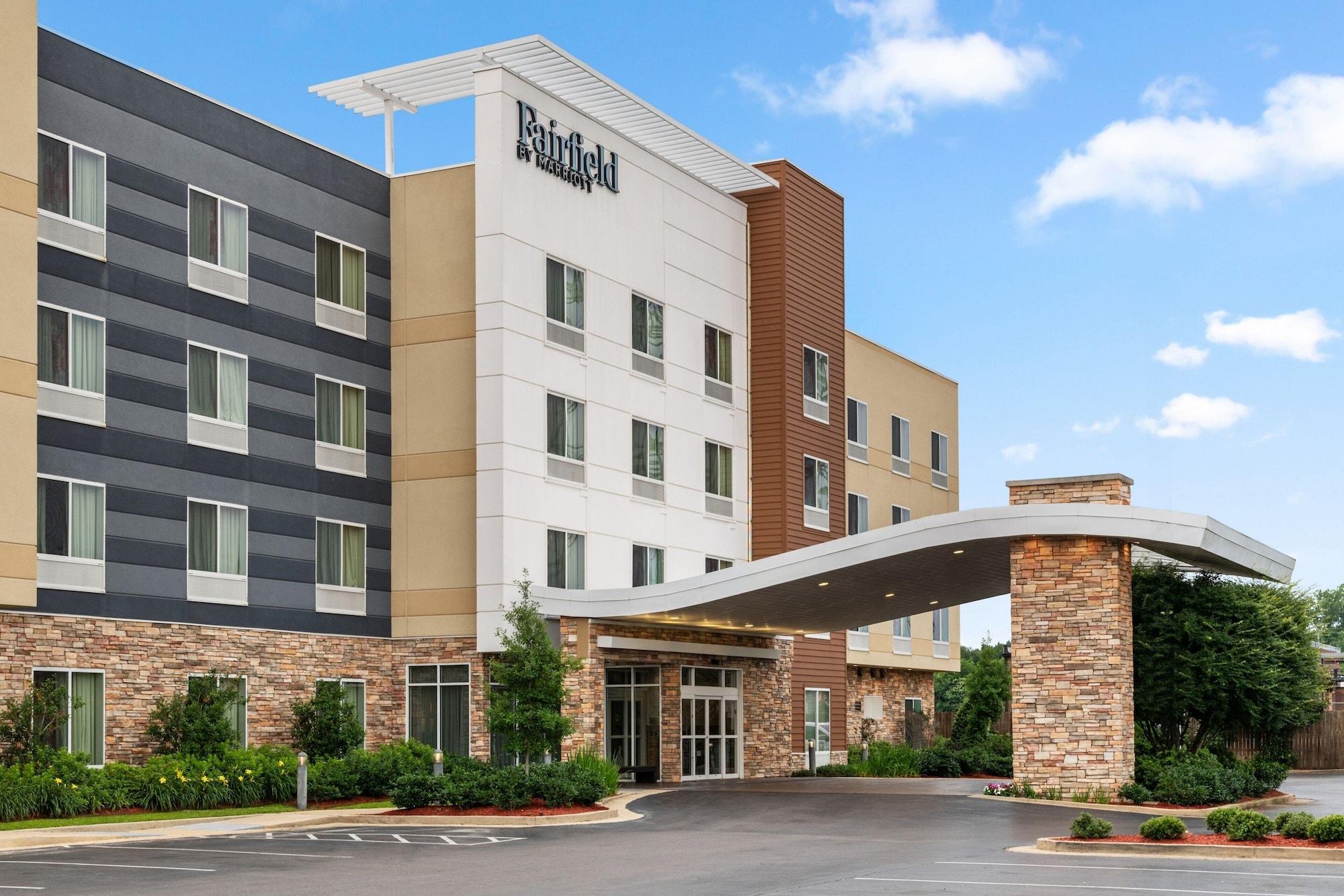Vista Exterior Fairfield Inn & Suites by Marriott Alexandria