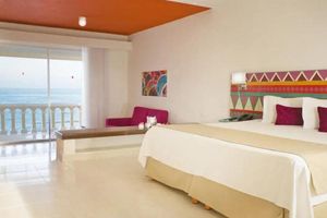 Alojamiento - Family-friendly Cancun Royal Junior Suite with Ocean View Balcony and Water Park