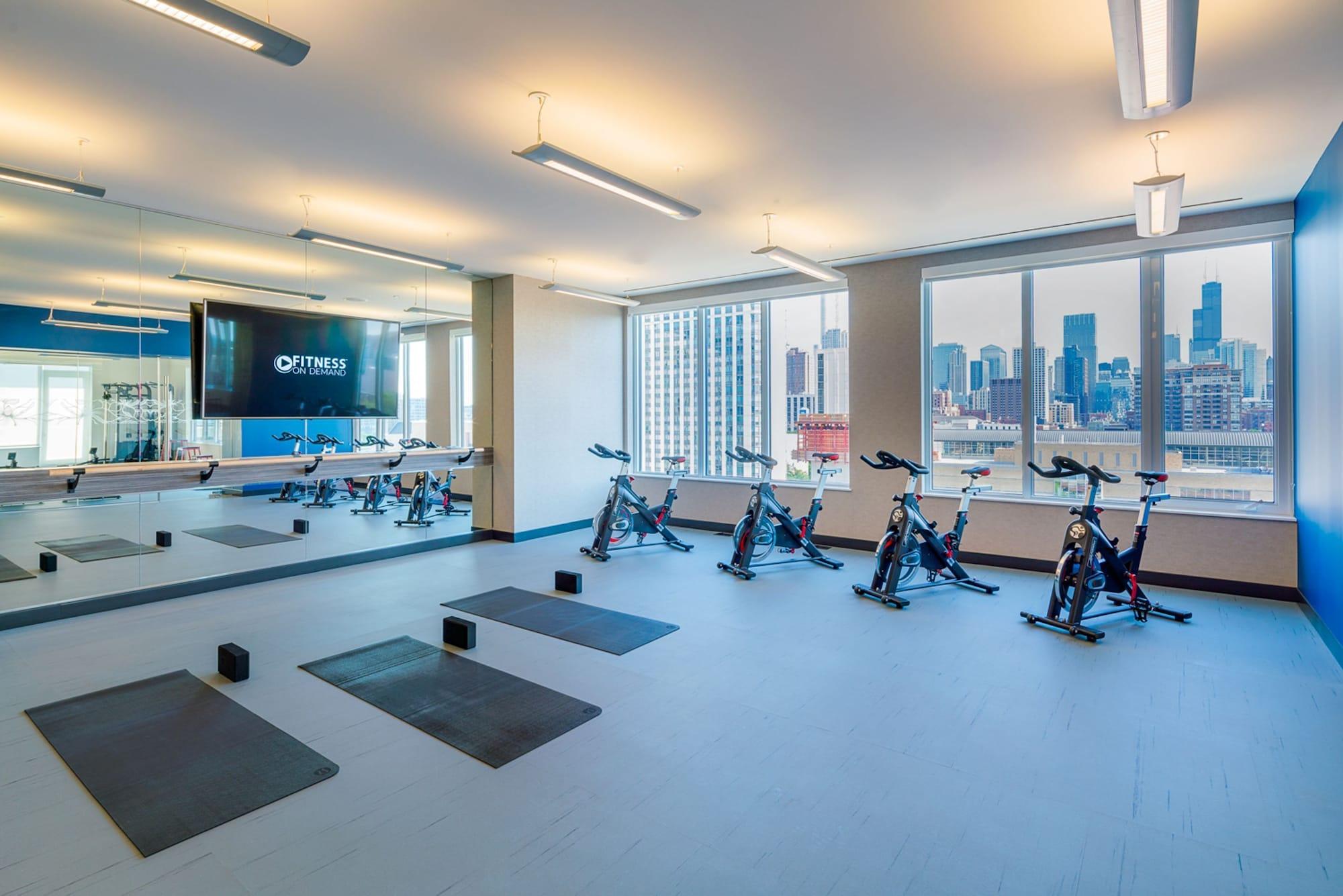 Gimnasio Level Chicago – Old Town