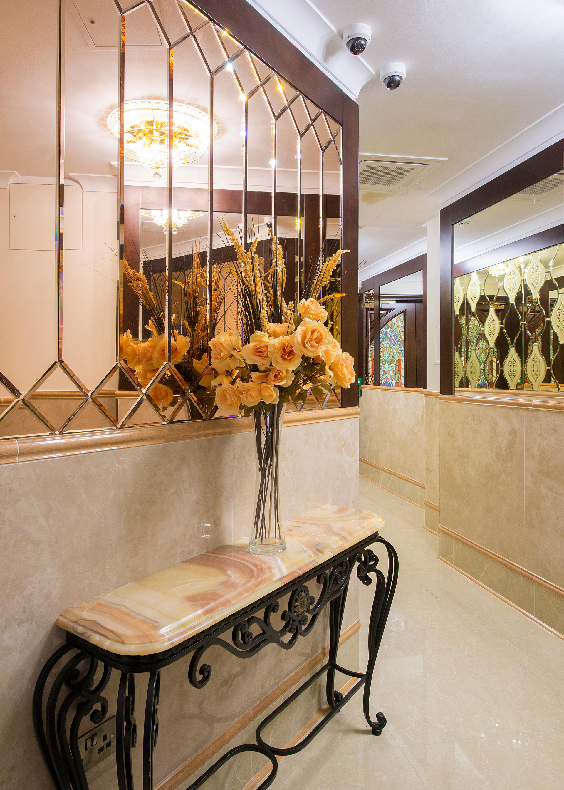 Vista Lobby George Street Hotel