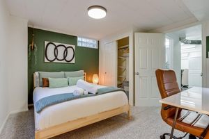 Alquiler Vacacional - Well-Appointed Family Summer Home - King Bed - Close to DEN & Anschutz