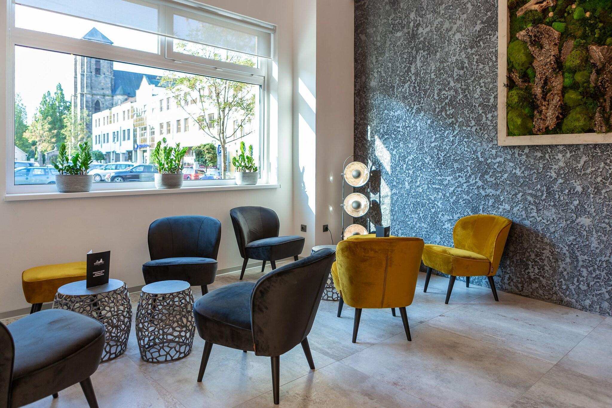 Vista Lobby Bohemia Inn Hotel