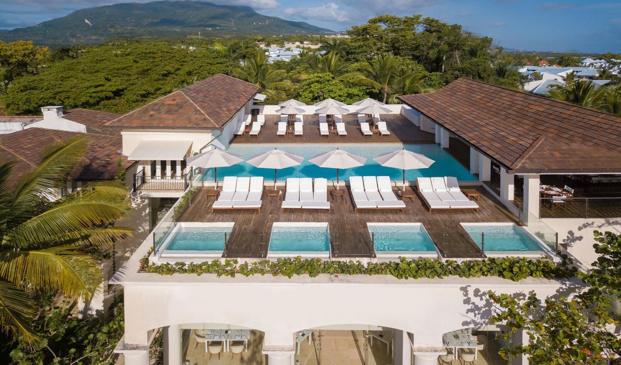 Vista Piscina Casa Colonial Beach & Spa