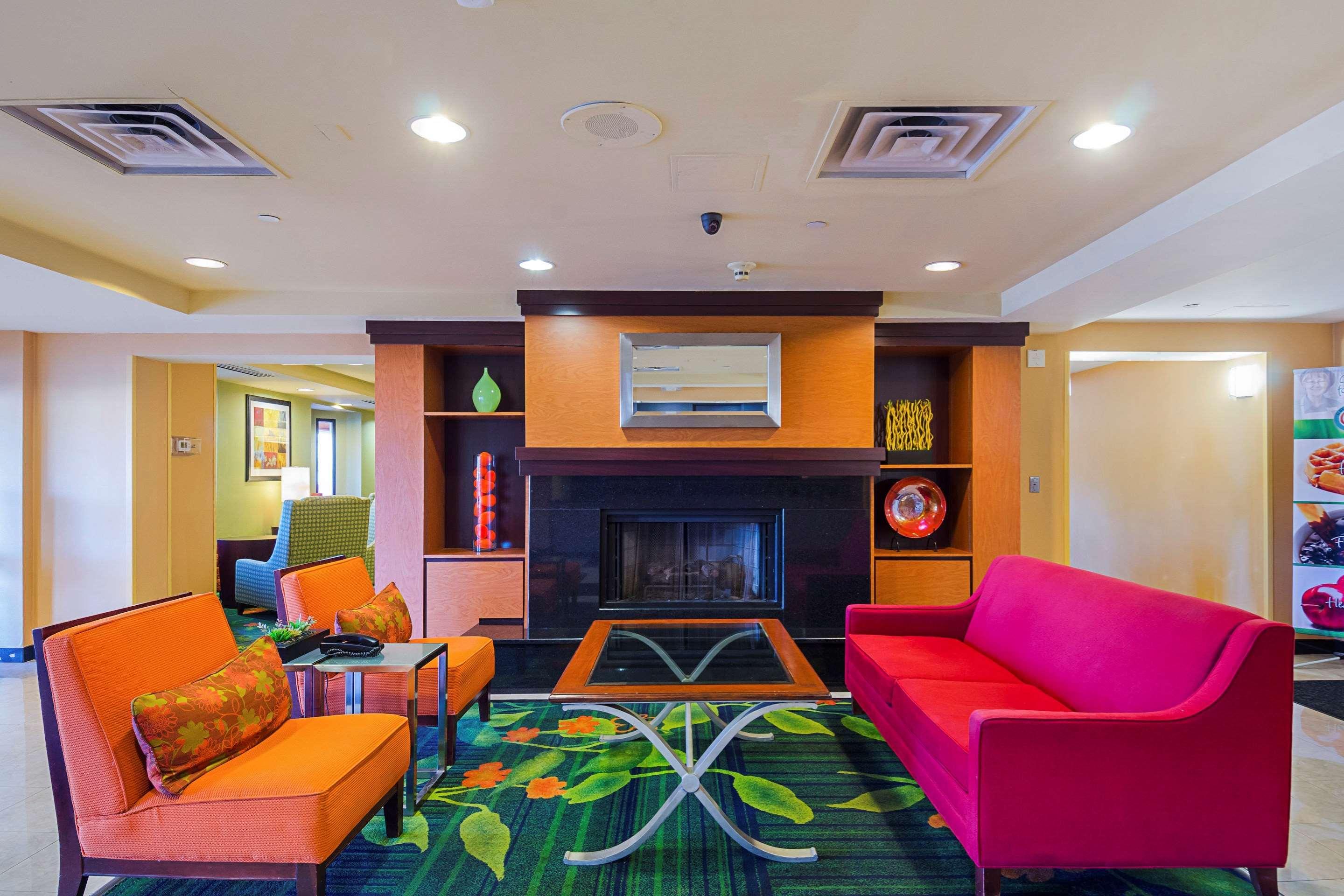 Vista Lobby Quality Inn Boston revere