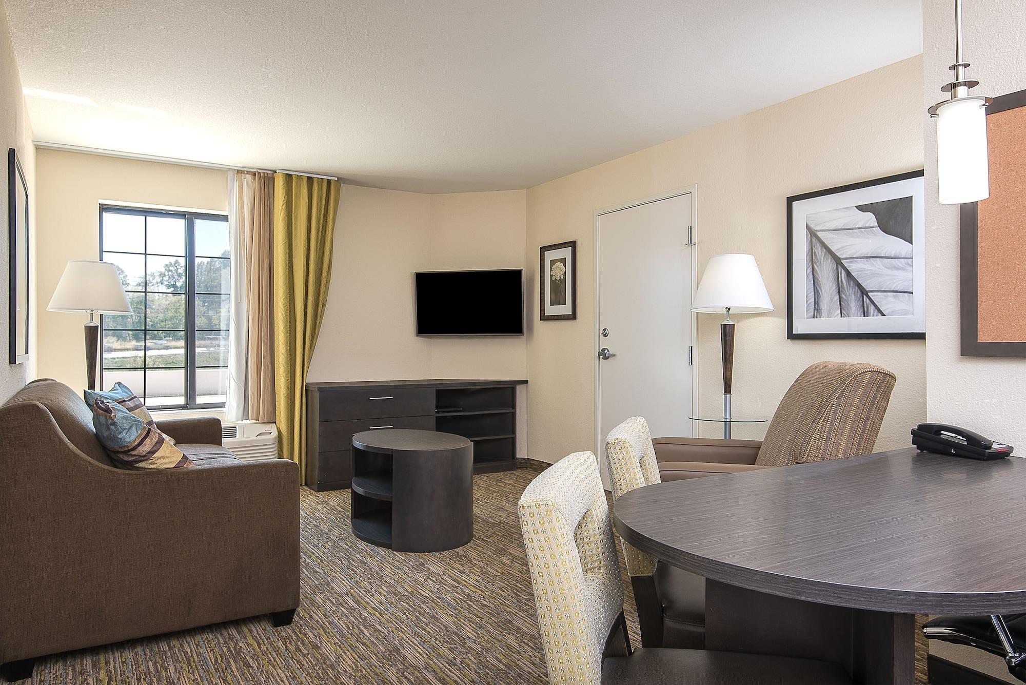 Habitación Candlewood Suites Bloomington by IHG