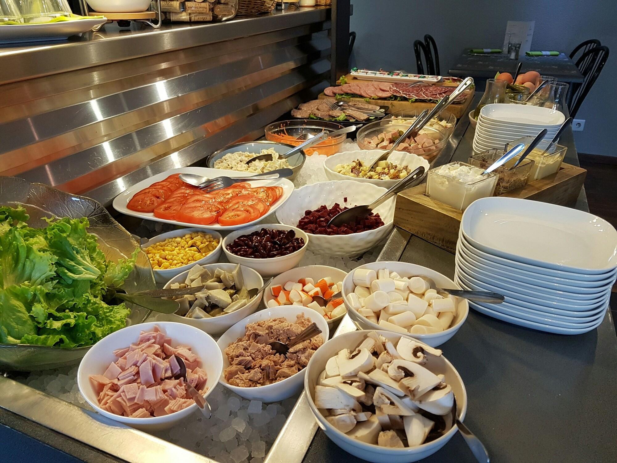 Restaurant Brit Hotel Baillet en France