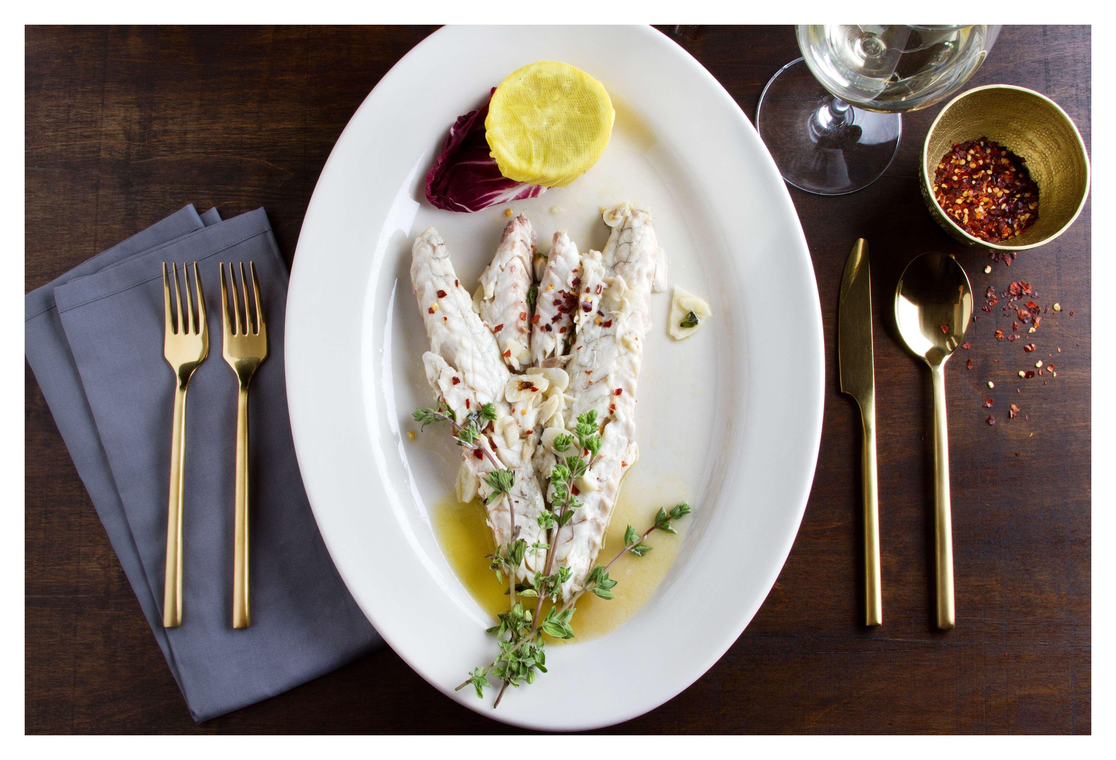 Restaurant The Bernic Hotel New York City, Tapestry Collection by Hilton