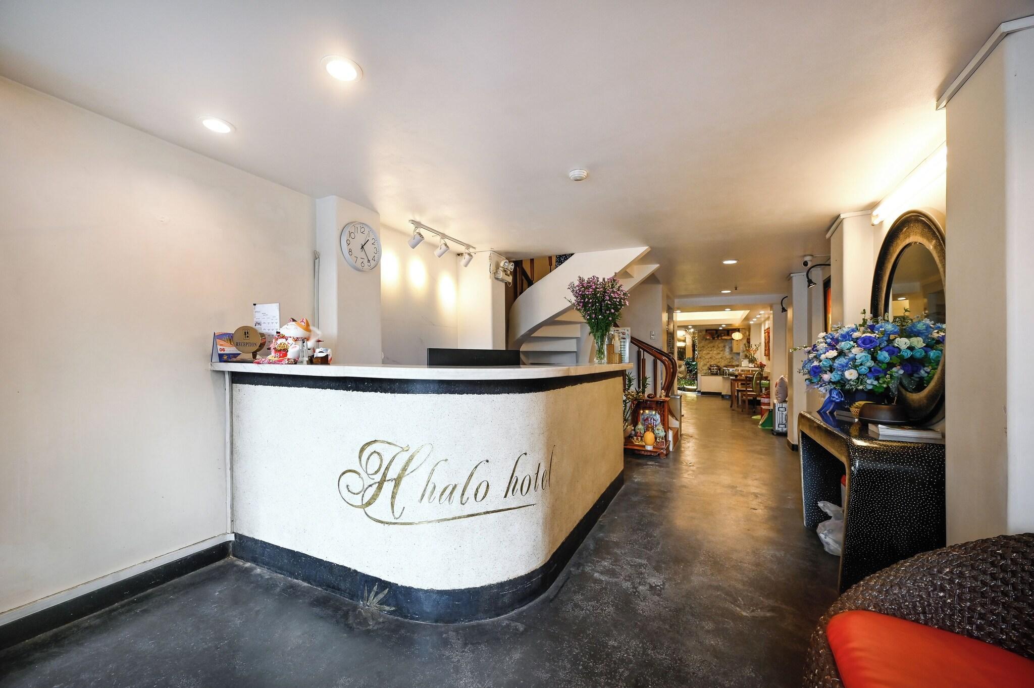 Vista Lobby Halo Hotel
