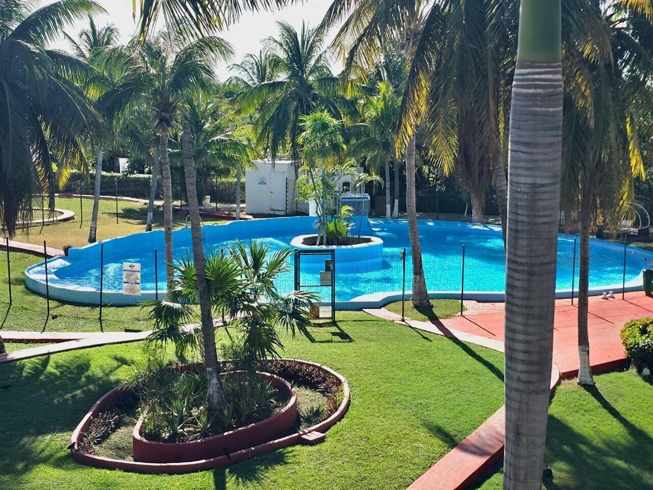 Vista Piscina Nirvana Hotel - Cancun Hotel Zone