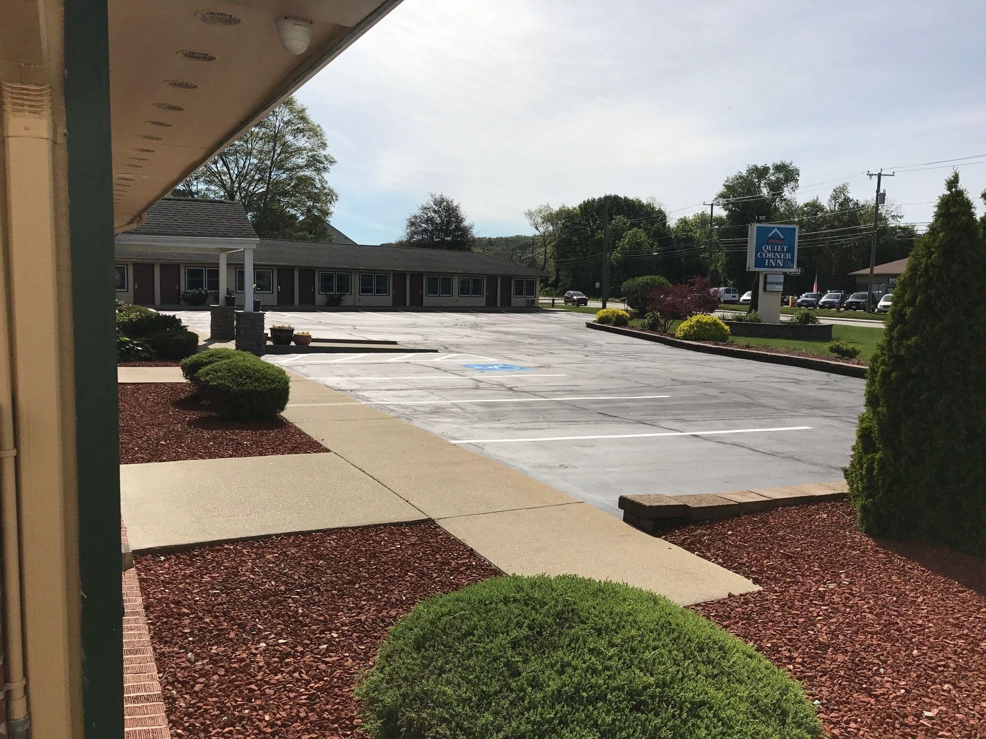 Vista Exterior Quiet Corner Inn