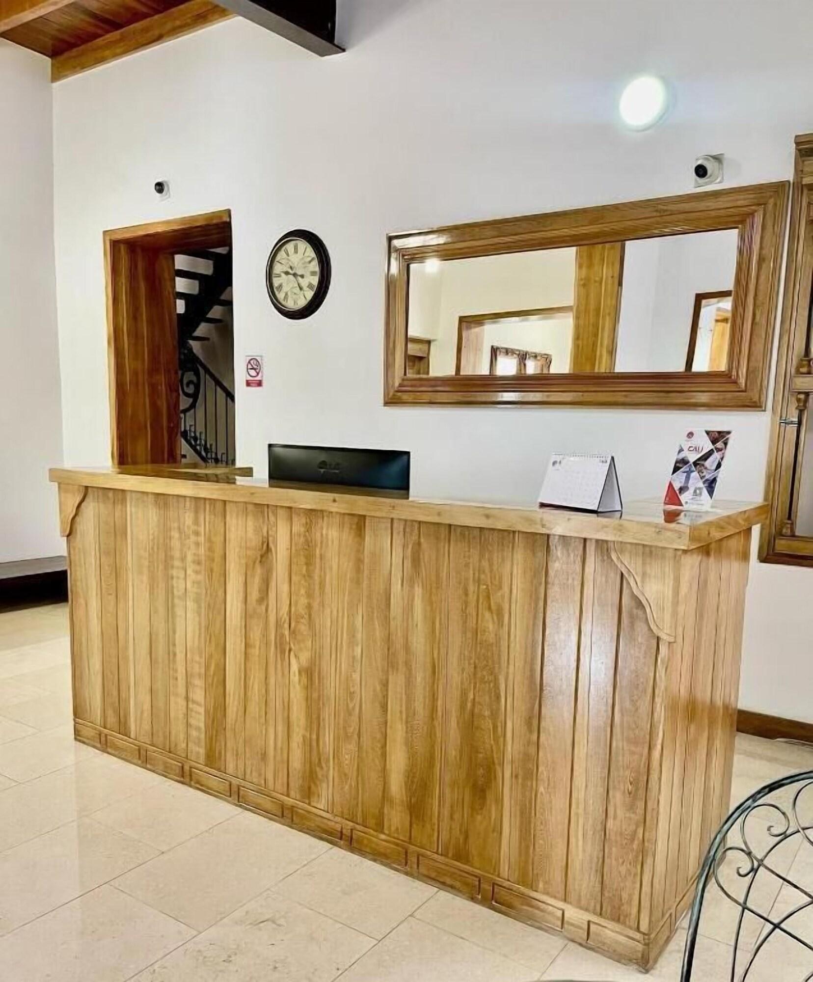 Vista Lobby Hotel Granada Embassy