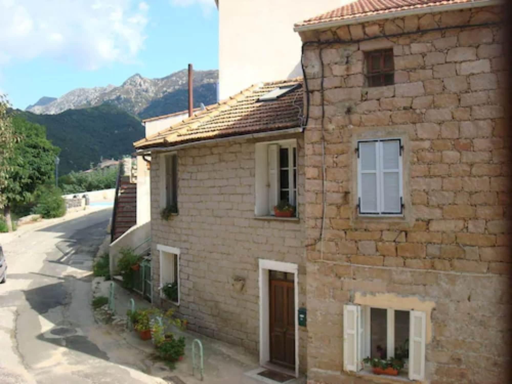 Vista Exterior Sole e Monte
