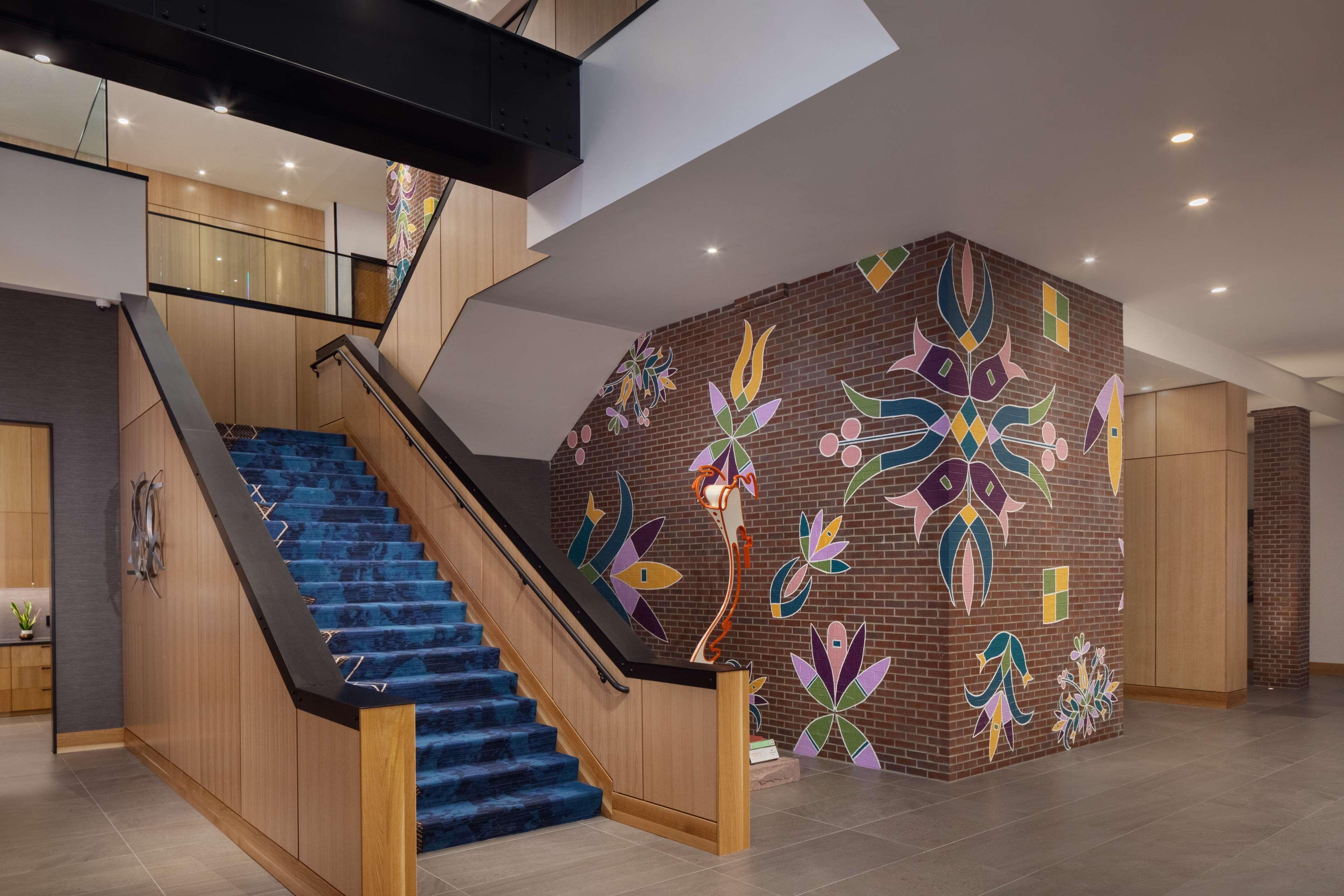 Vista Exterior Canopy By Hilton Sioux Falls Downtown