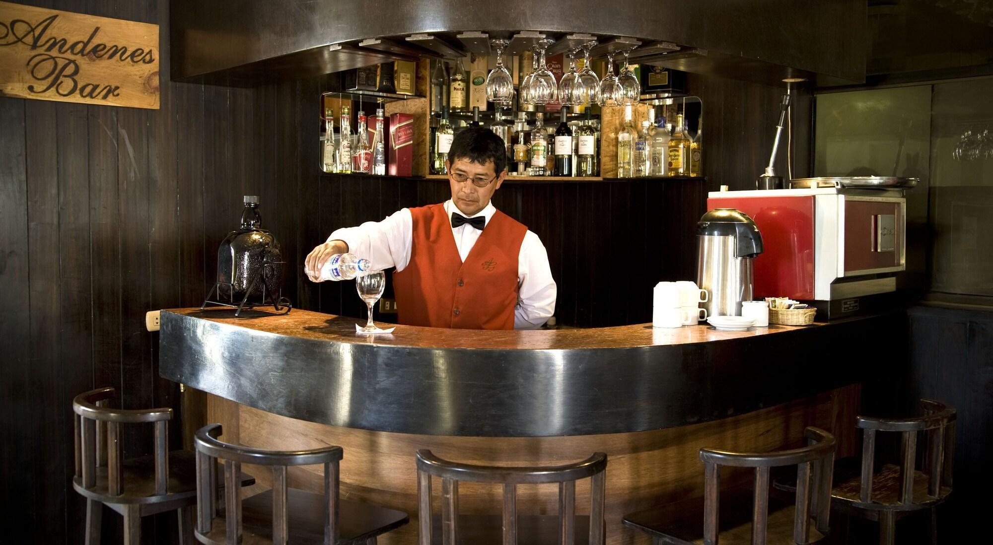 Bar/Salón Ayenda Andenes