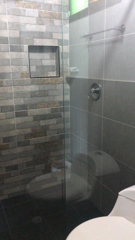 Baño Hotel Stay Cali