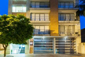 Alojamiento - Travelers Orange Suites