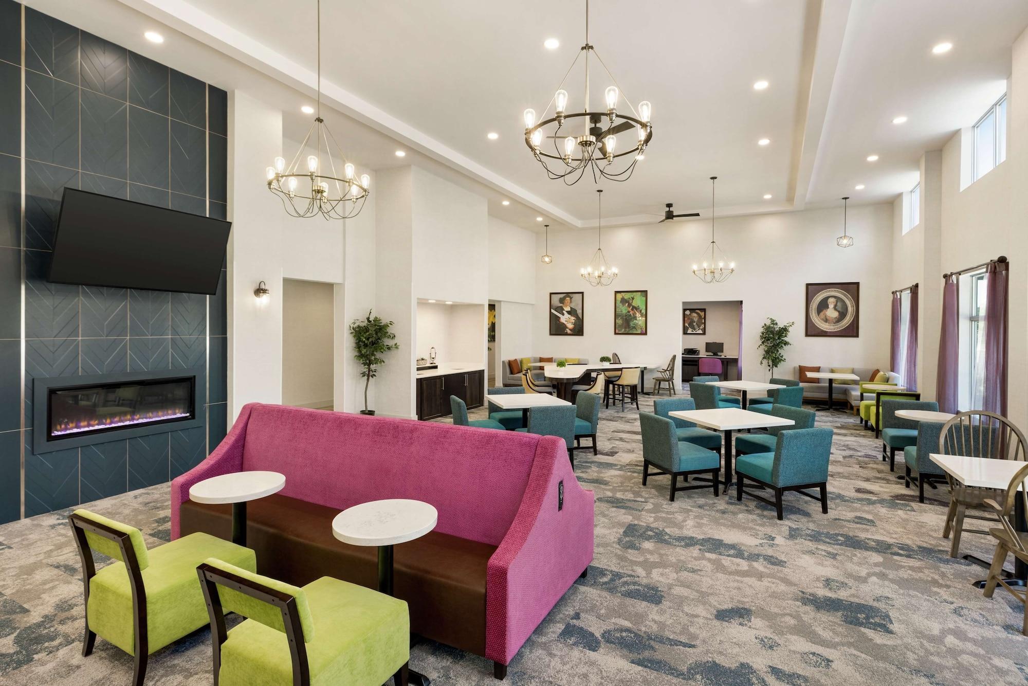 Vista Lobby Homewood Suites by Hilton Carlisle