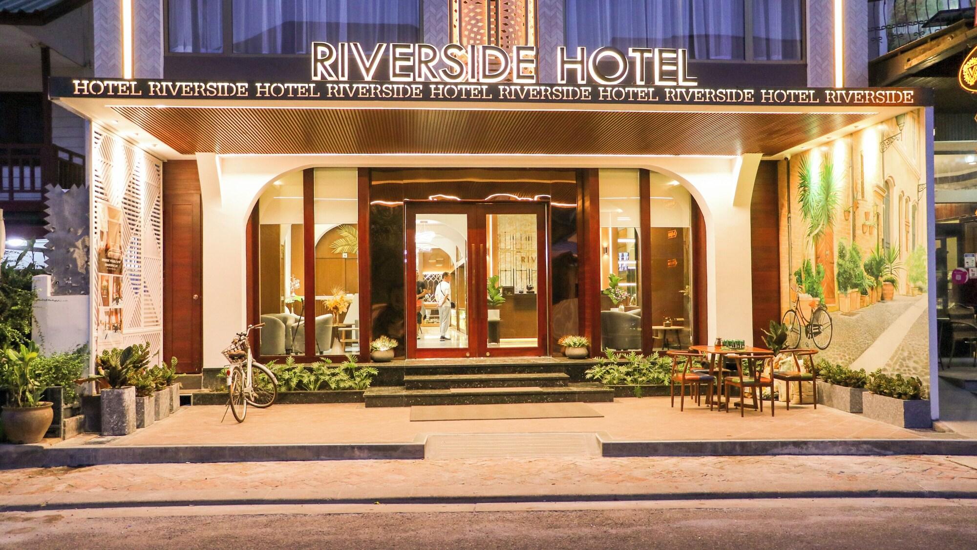 Vista Exterior Riverside Hotel