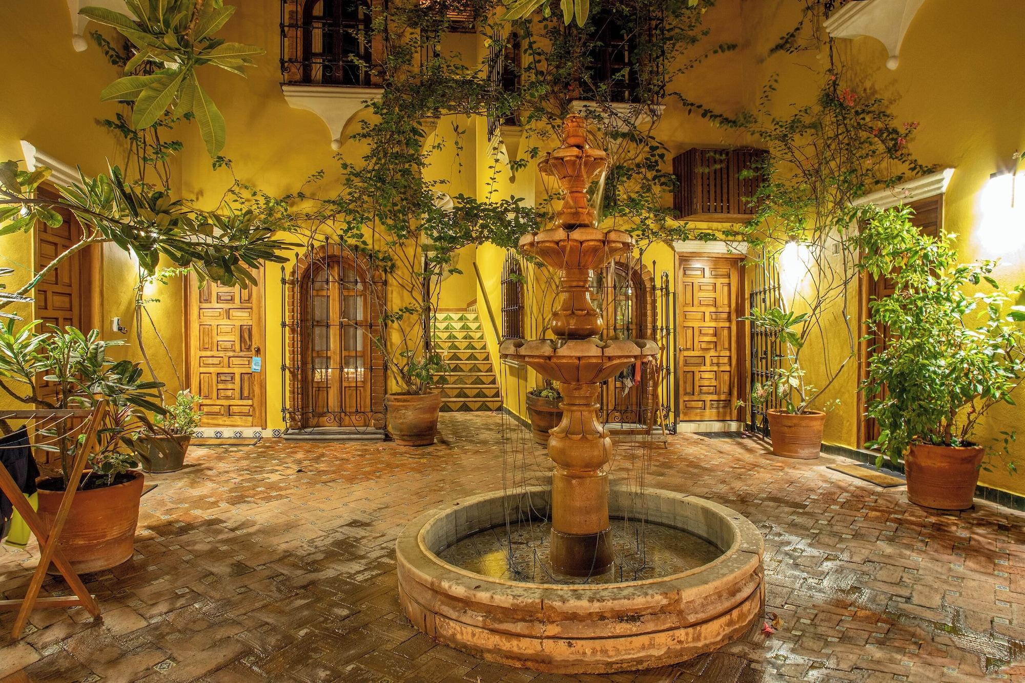 Vista Exterior Hotel Suites La Hacienda