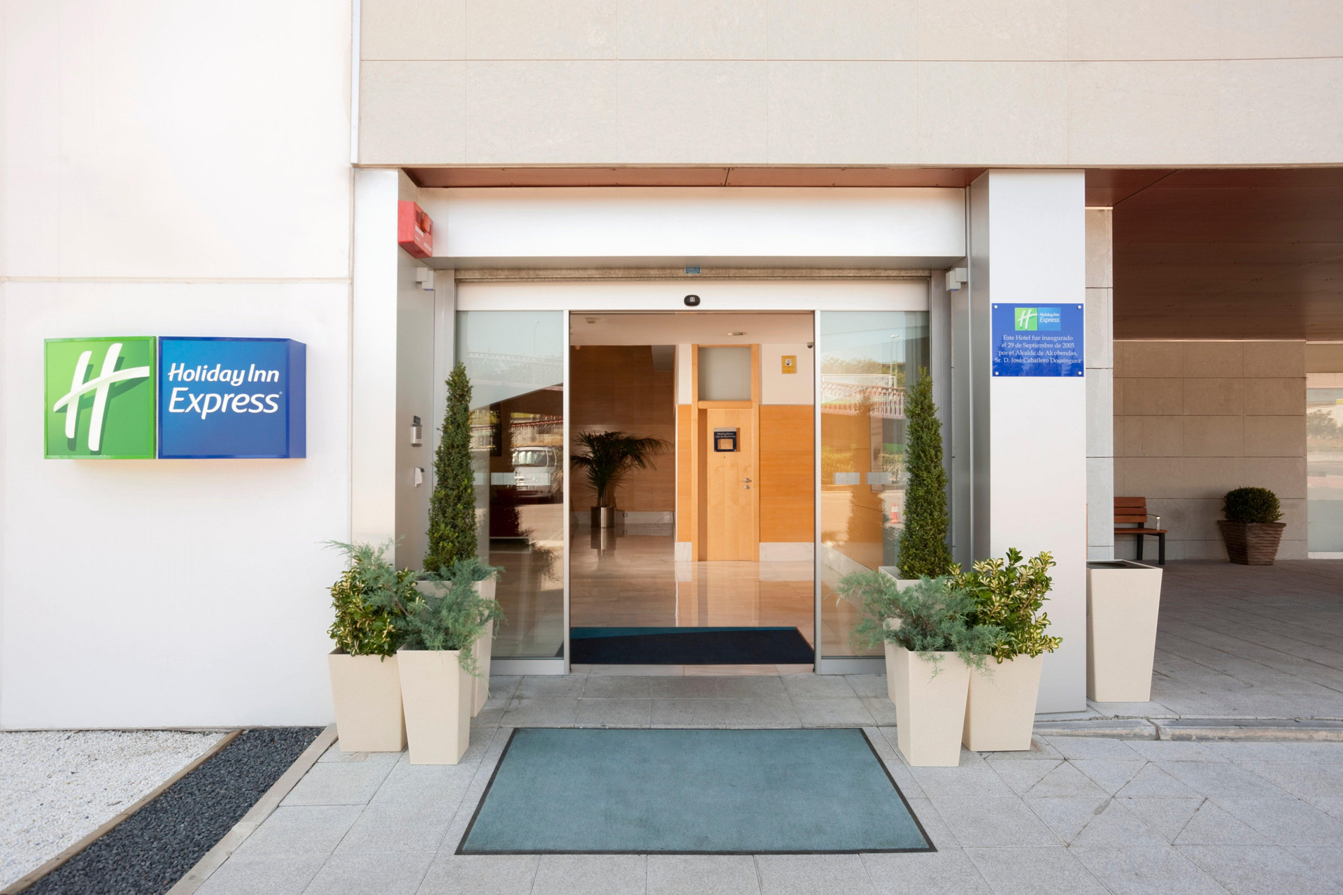 Vista Exterior Holiday Inn Express Madrid-Alcobendas by IHG