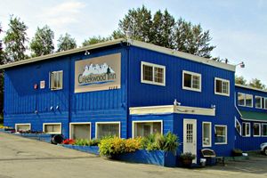 Alojamiento - Creekwood Inn